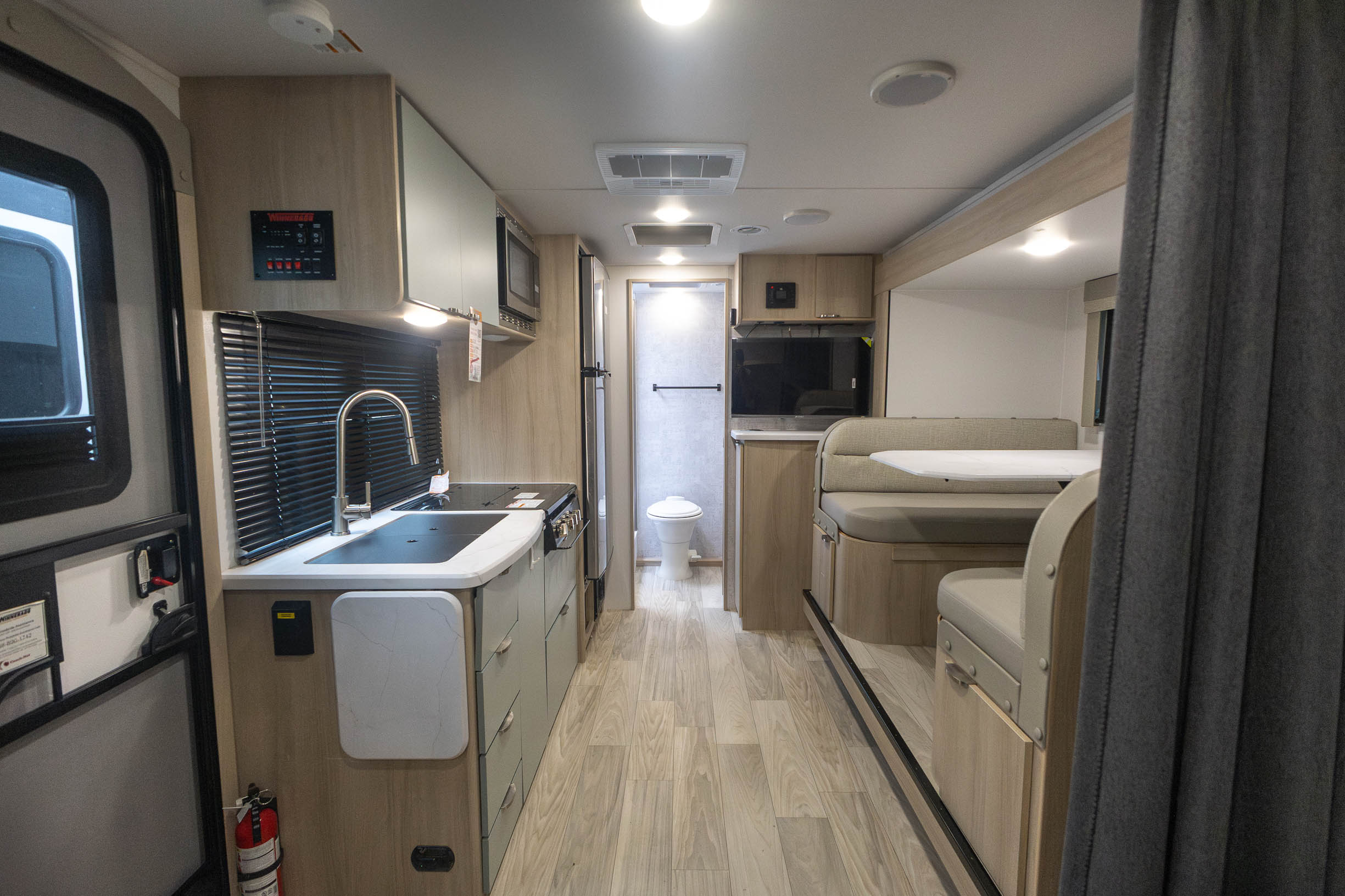 2025 Winnebago Micro Minnie 2108TB TRAVEL TRAILER