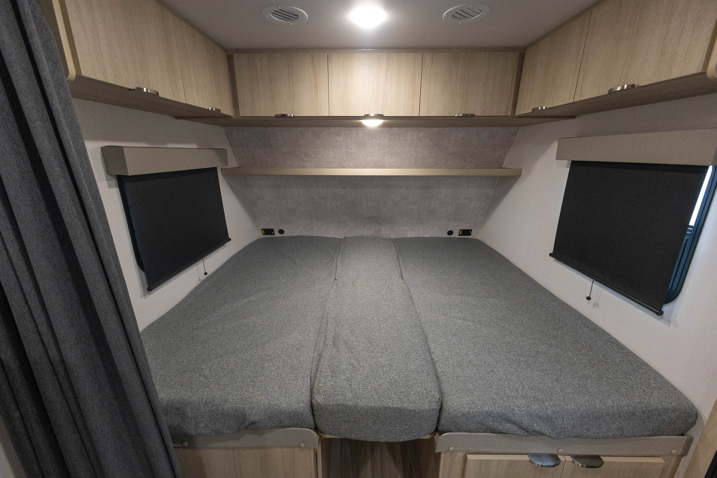 2025 Winnebago Micro Minnie 2108TB TRAVEL TRAILER