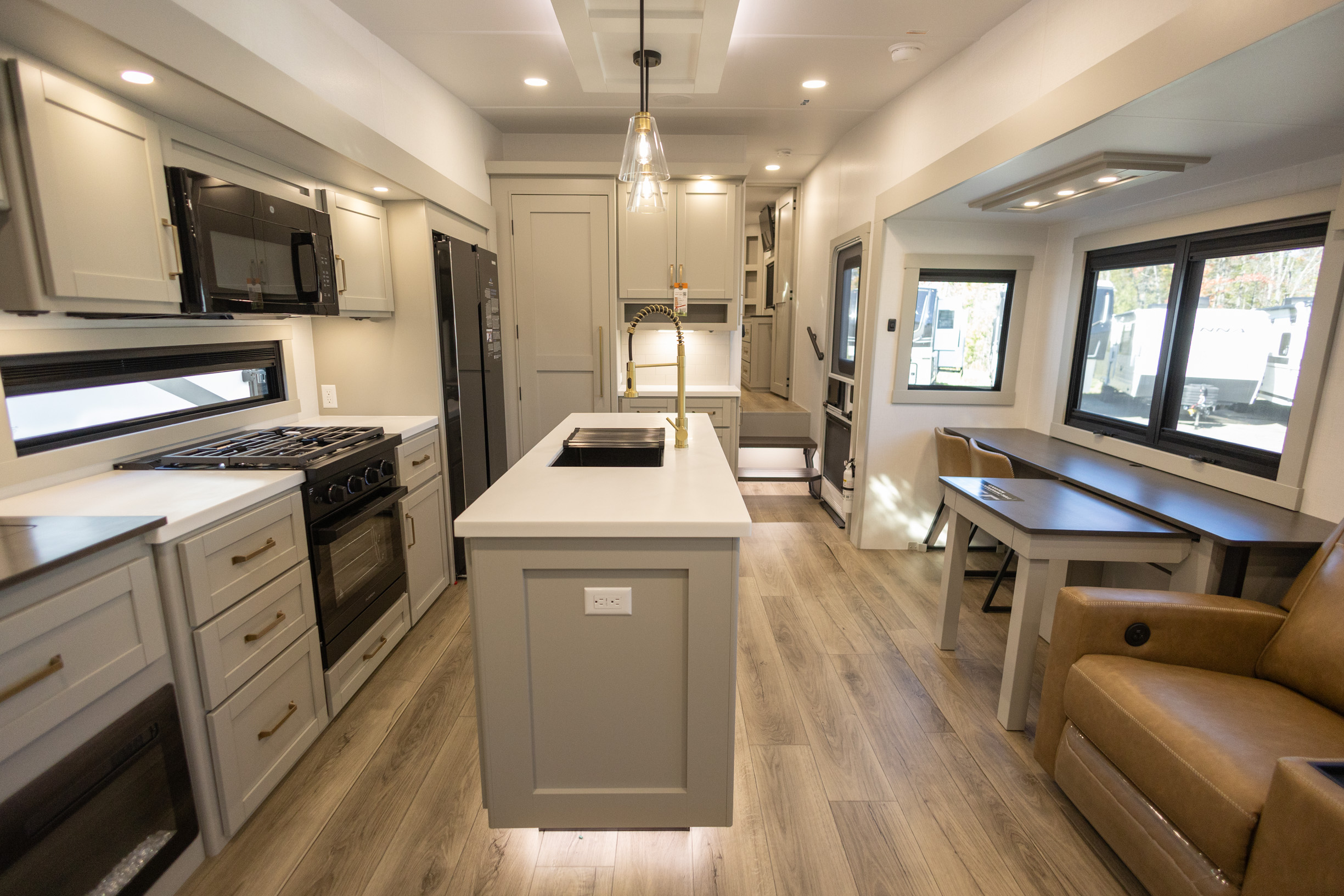 2026 Brinkley Model Z 3100 FIFTH WHEEL