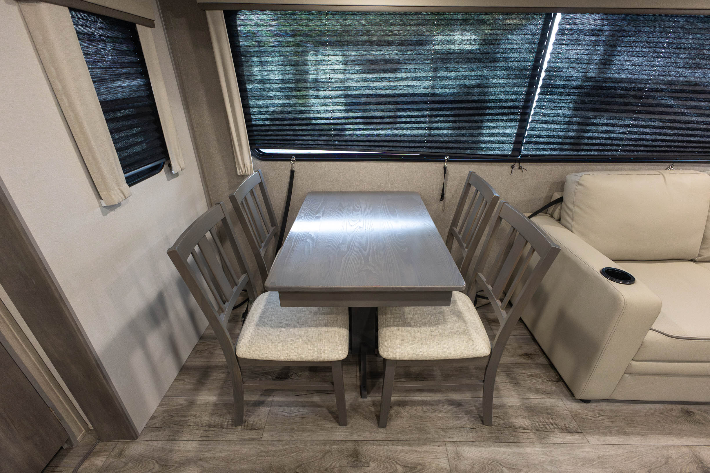 2026 Coachmen Catalina Legacy Edition 303RKDS TRAVEL TRAILER