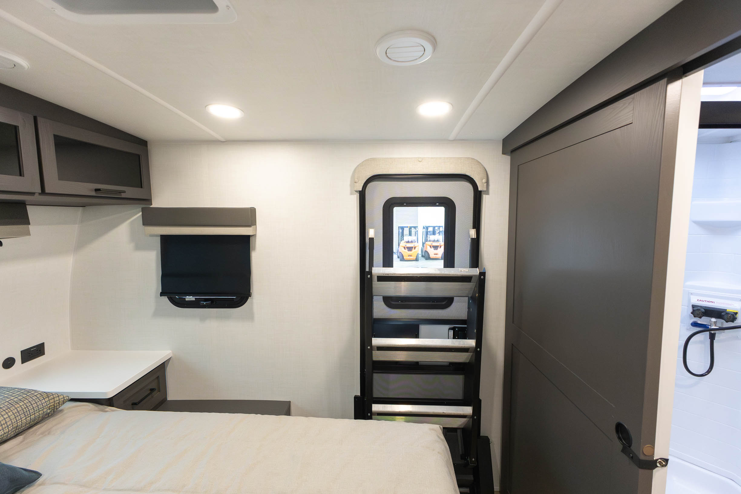 2026 Forest River Flagstaff Super Lite 26SRD TRAVEL TRAILER