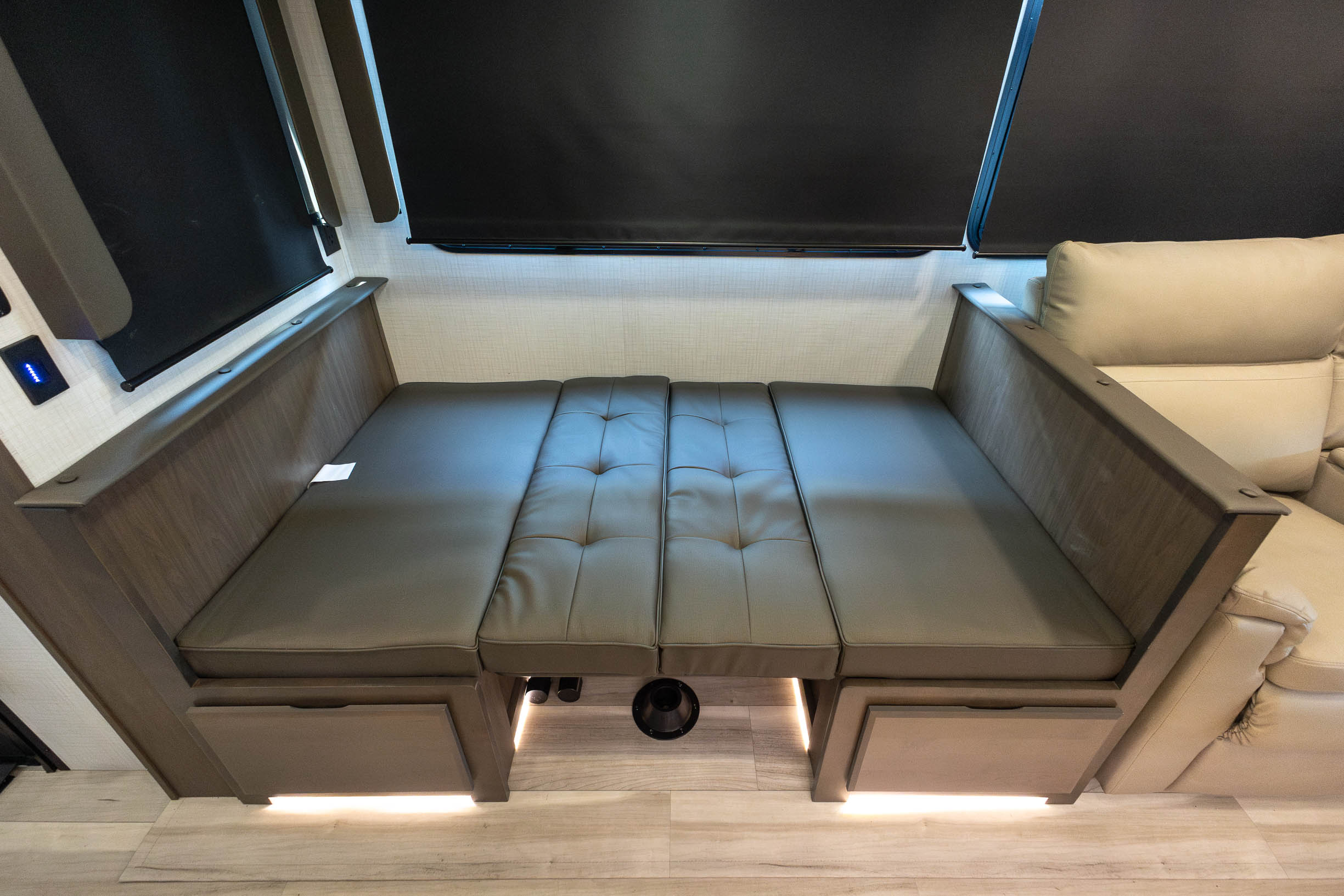 2026 Keystone RV Cougar 360MBI FIFTH WHEEL