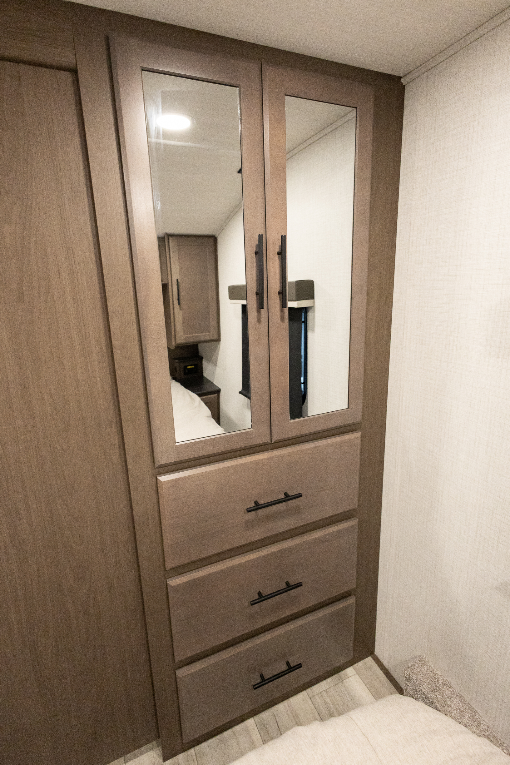 2026 Keystone RV Cougar Half-Ton 26RKE FIFTH WHEEL