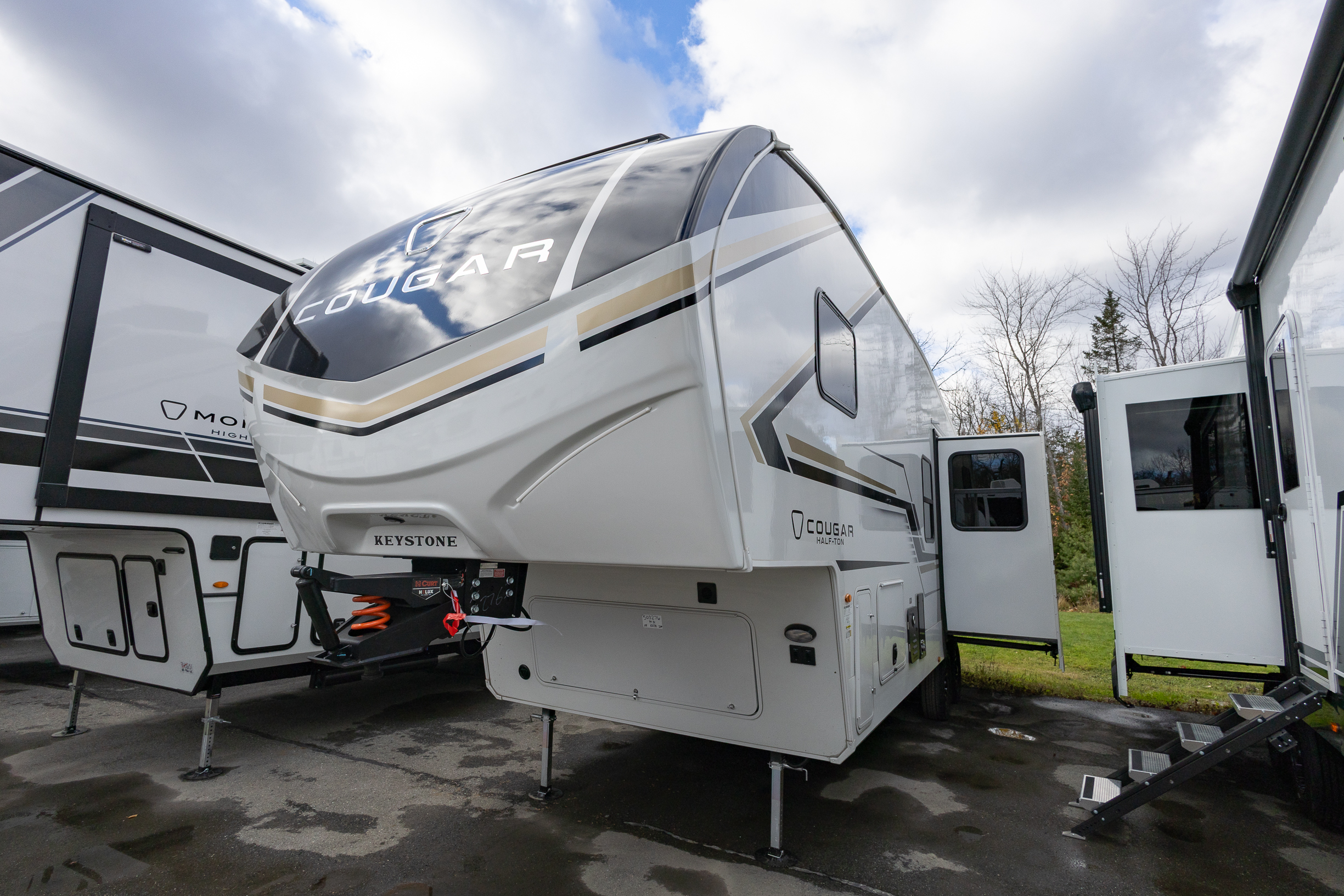 2026 Keystone RV Cougar Half-Ton 26RKE FIFTH WHEEL