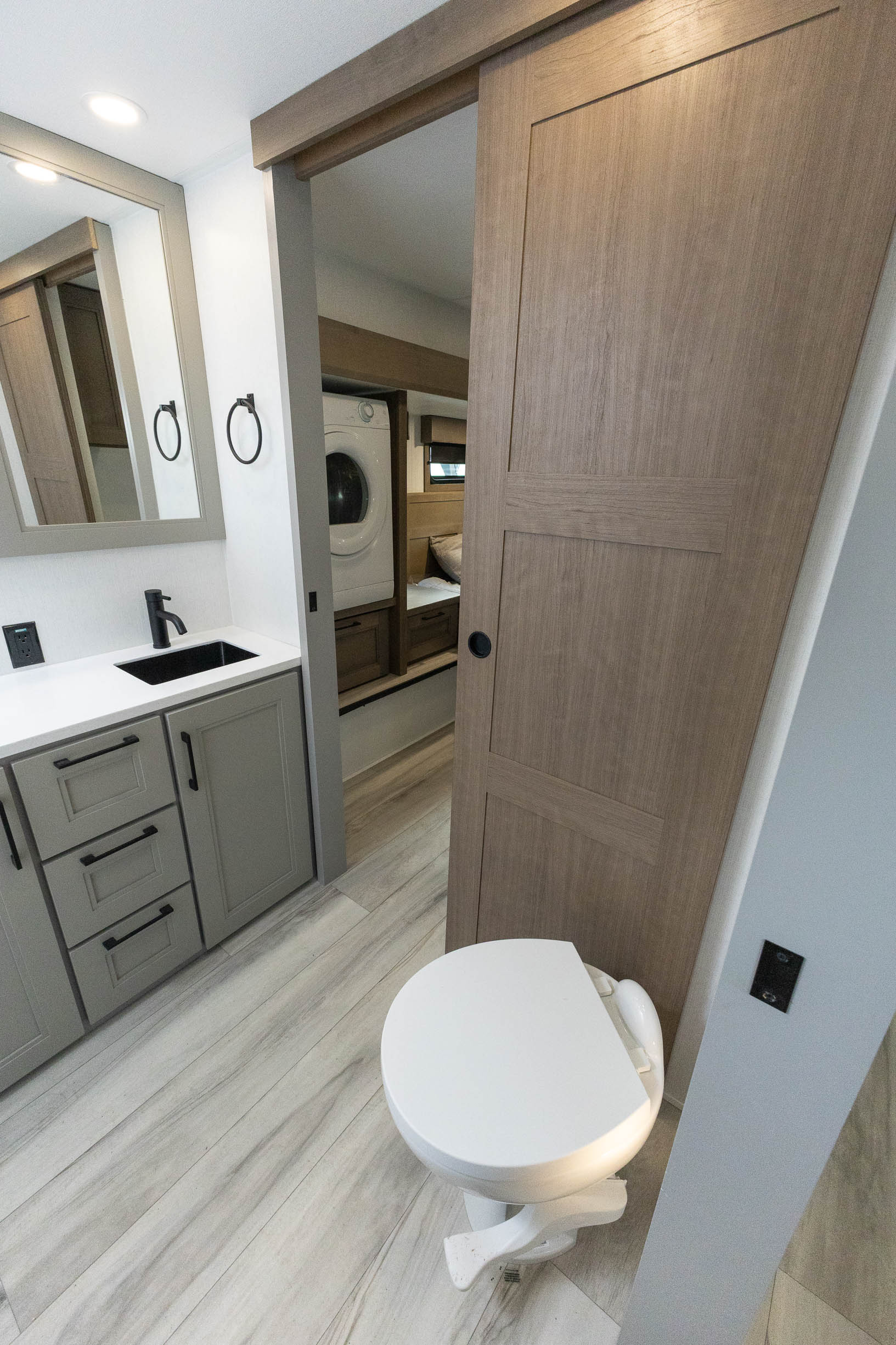 2026 KZ RV Durango Gold 384MSQ FIFTH WHEEL