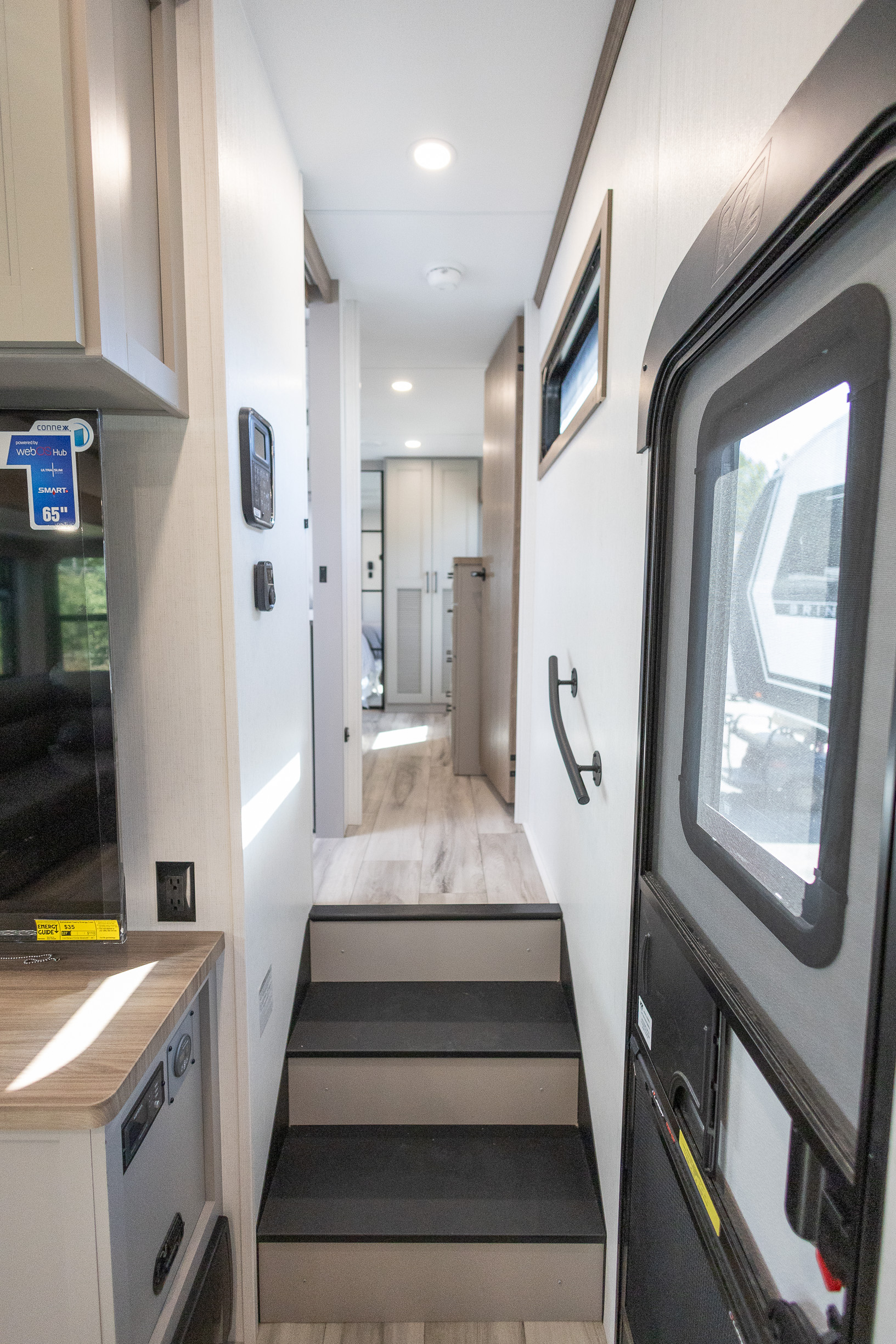 2026 KZ RV Durango D339MLT FIFTH WHEEL