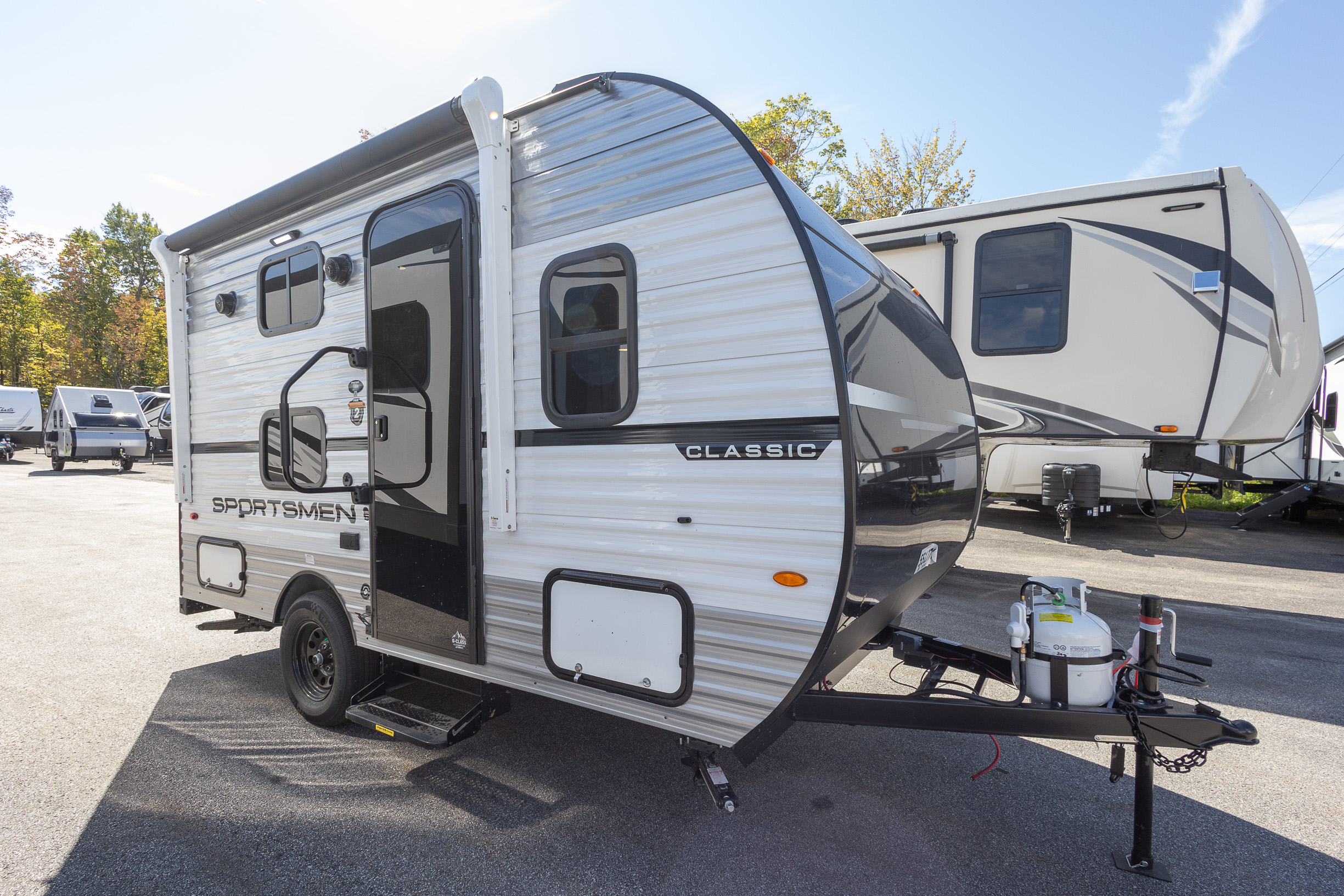 2026 KZ RV Sportsmen Classic 130BH TRAVEL TRAILER