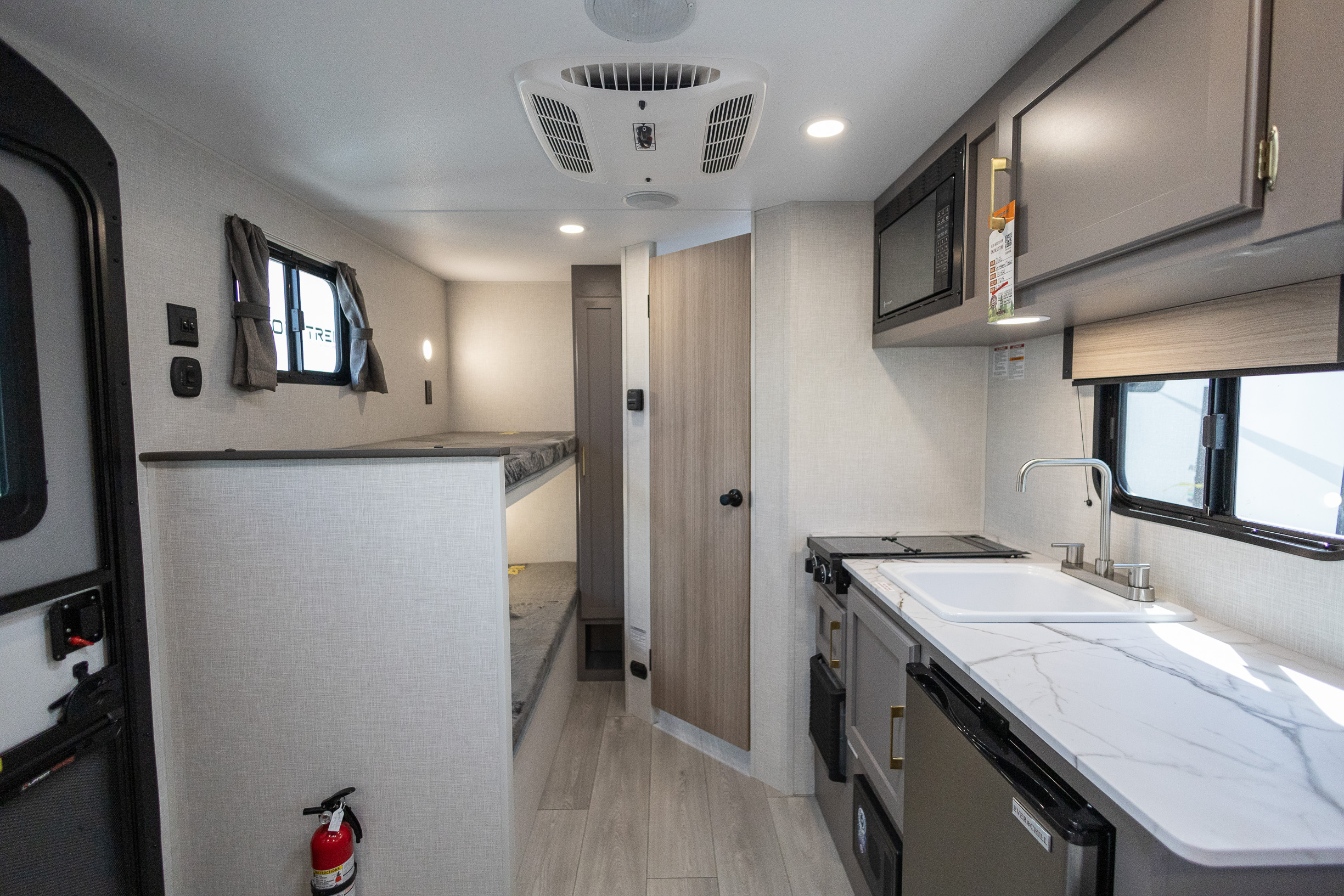 2026 KZ RV Sportsmen Classic 130BH TRAVEL TRAILER