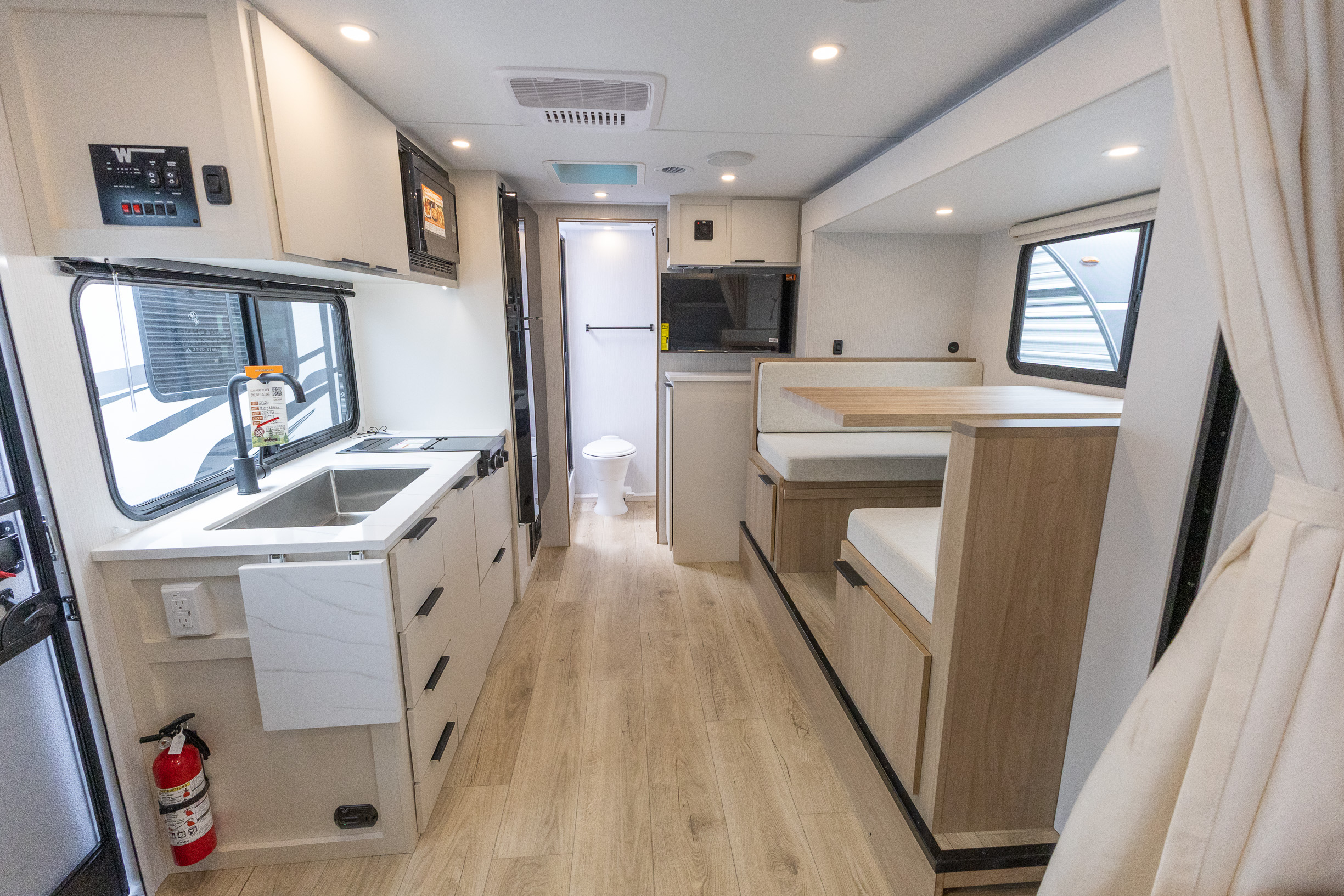 2026 Winnebago Micro Minnie 2108TB TRAVEL TRAILER