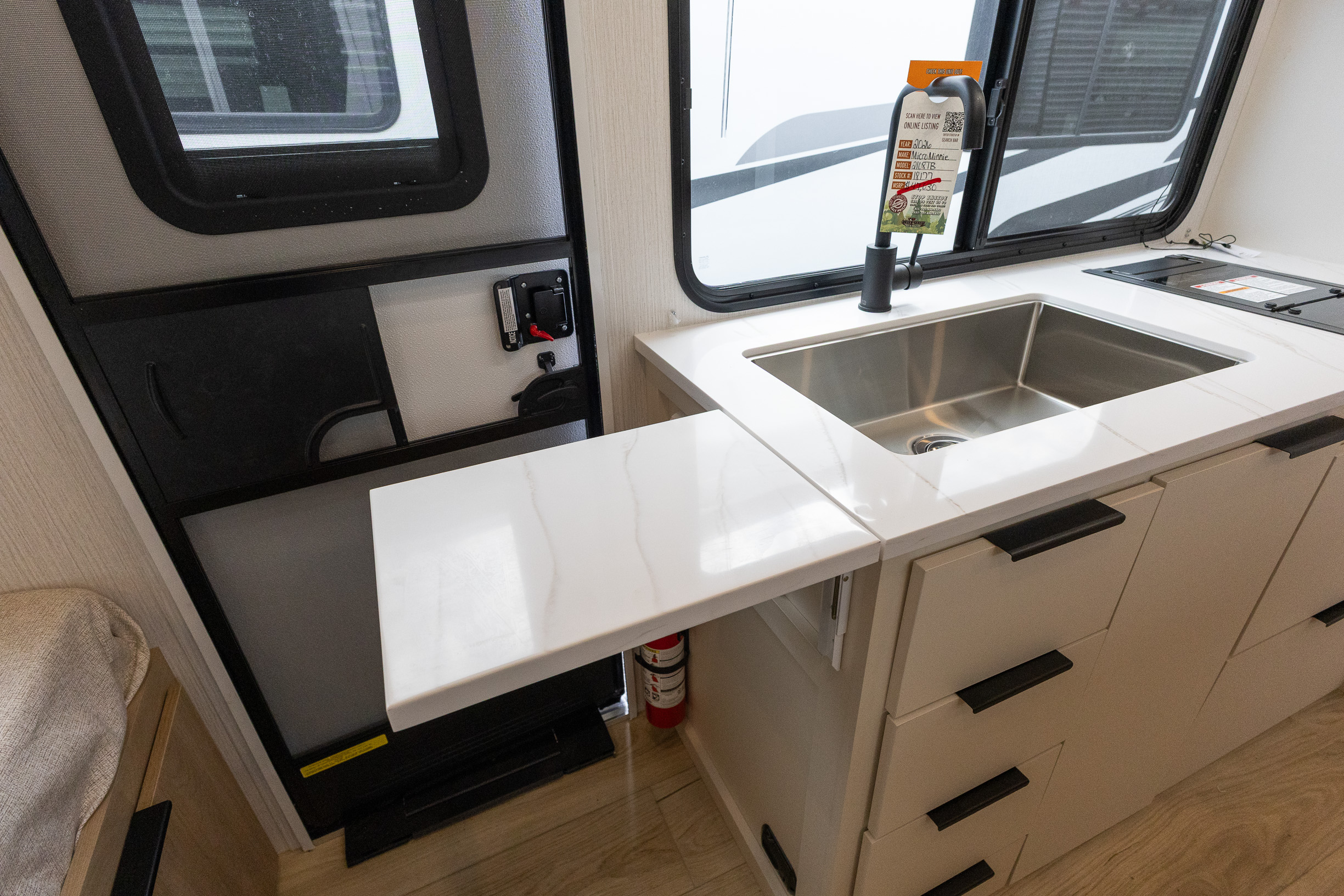 2026 Winnebago Micro Minnie 2108TB TRAVEL TRAILER