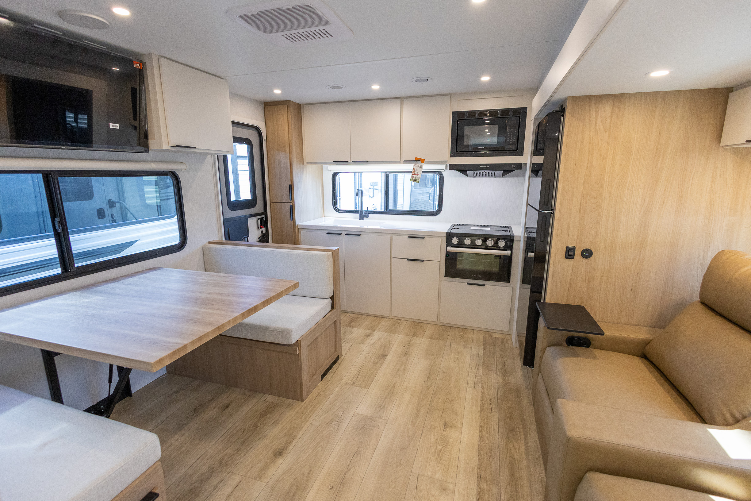 2026 Winnebago Thrive 24RKS TRAVEL TRAILER