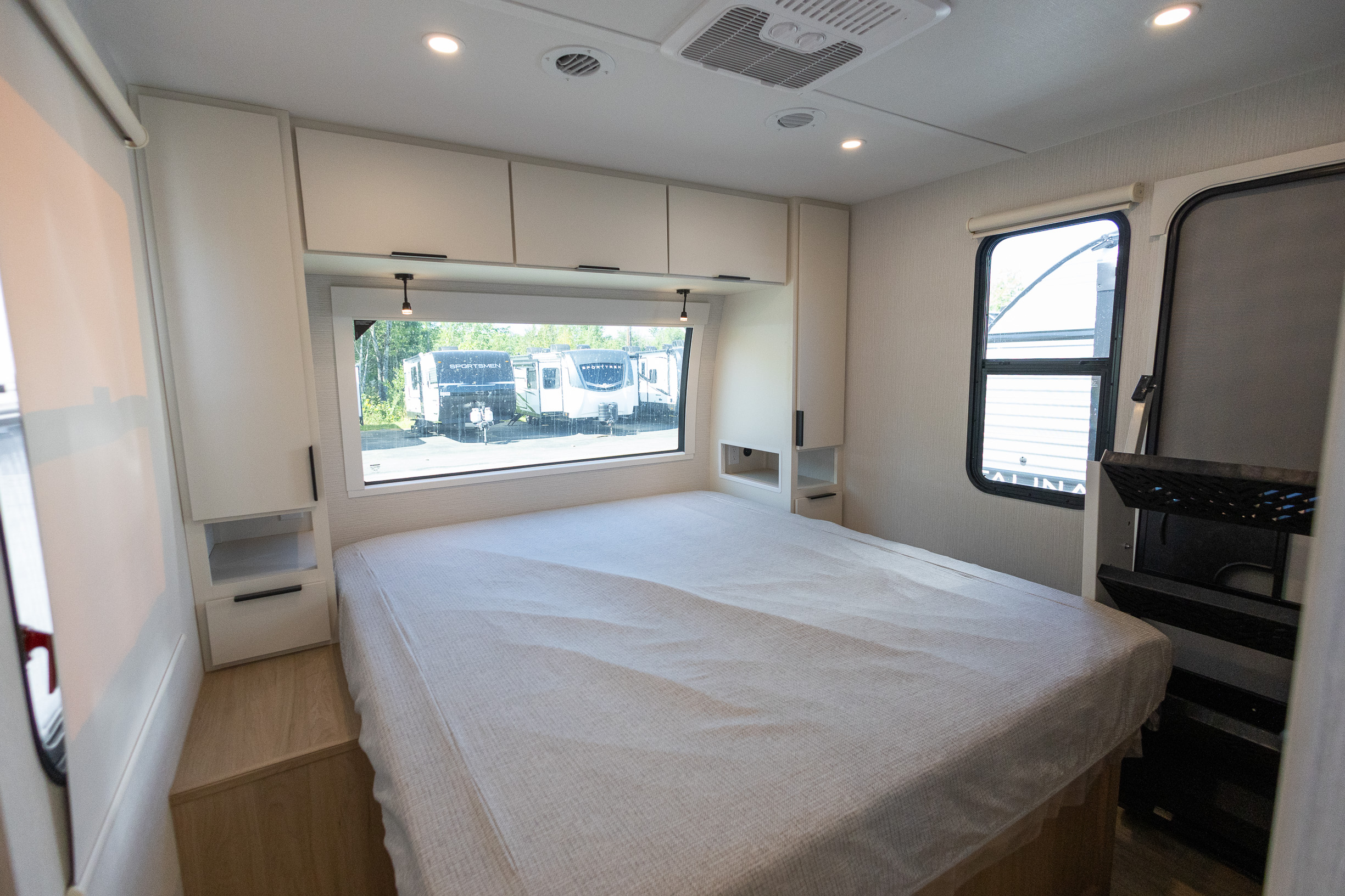 2026 Winnebago Thrive 24RKS TRAVEL TRAILER