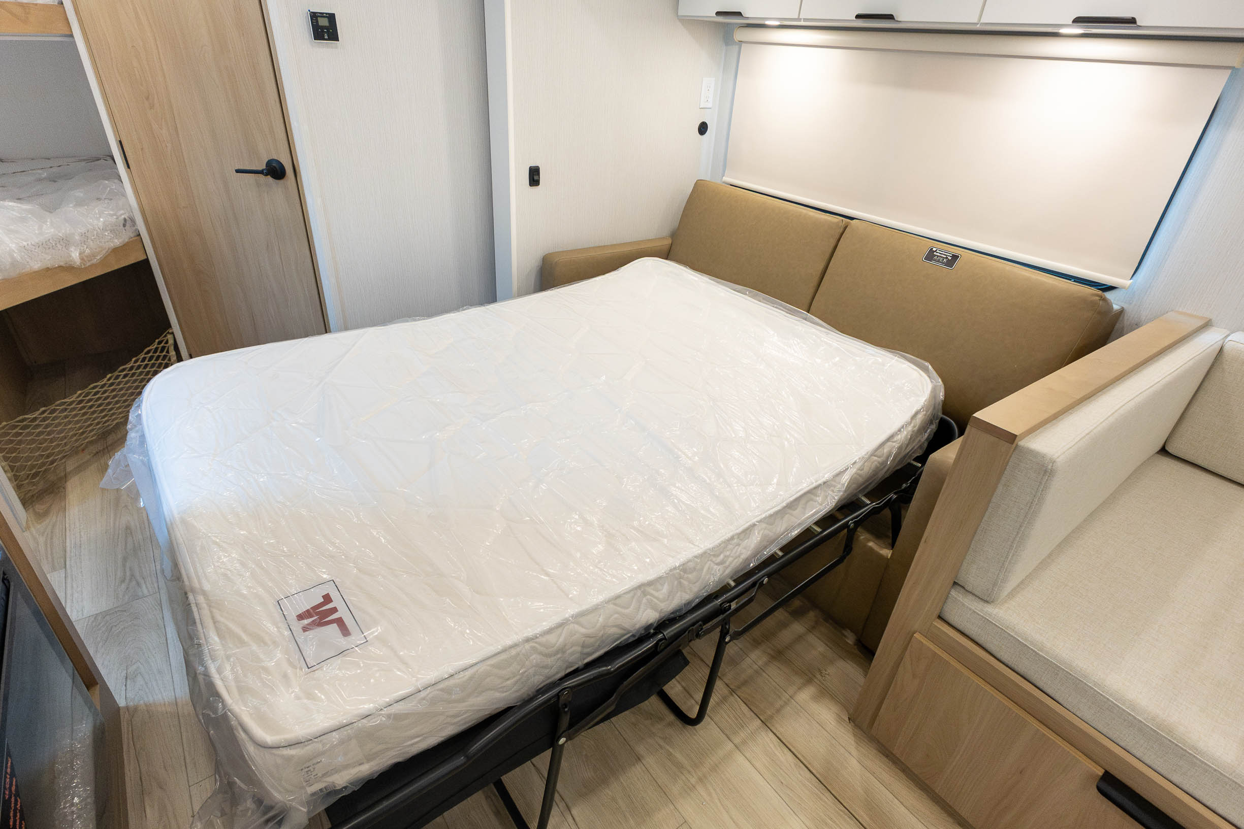 2026 Winnebago Thrive 28BHS TRAVEL TRAILER