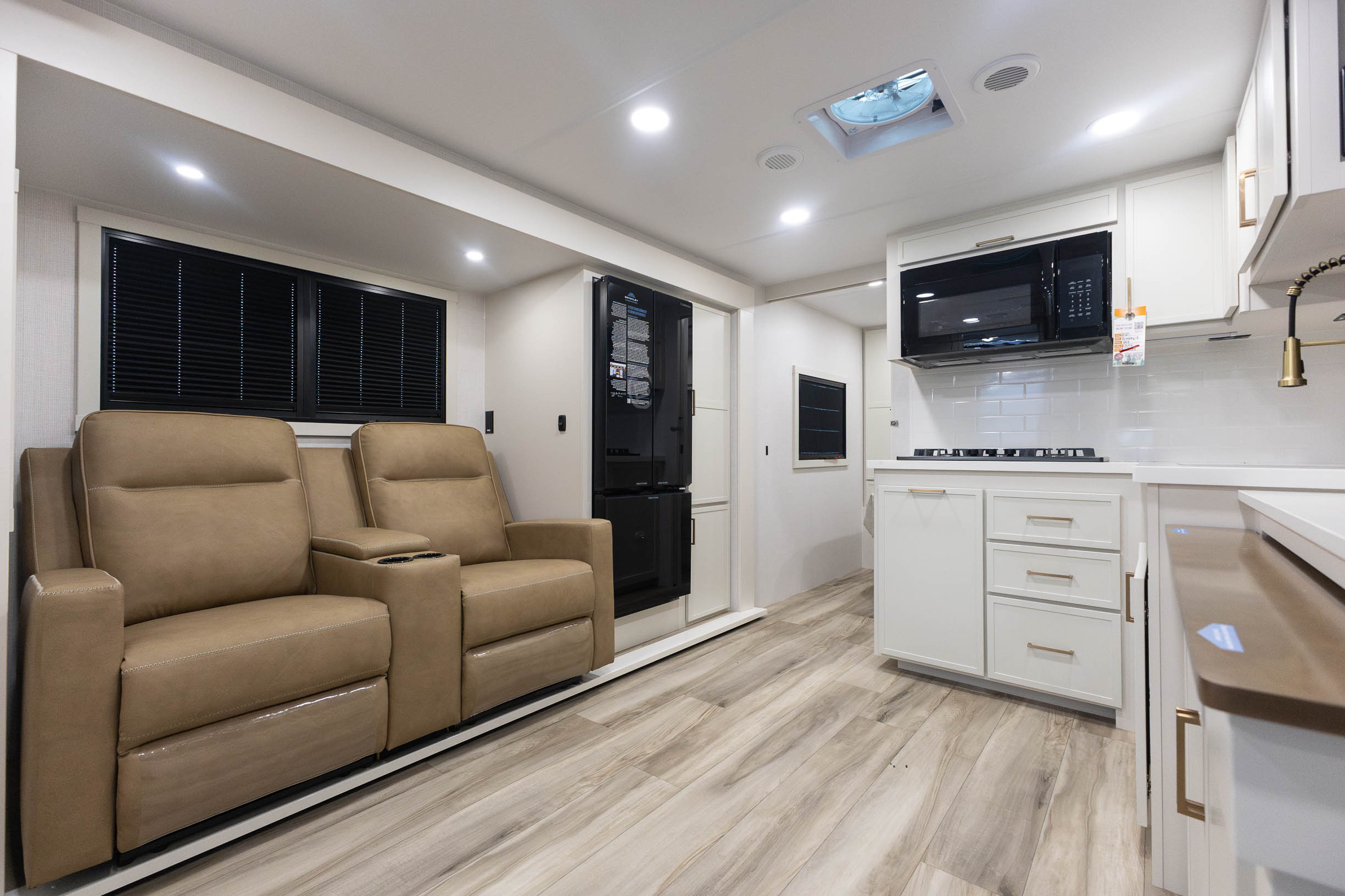 2027 Brinkley MODEL Ix 24x TRAVEL TRAILER