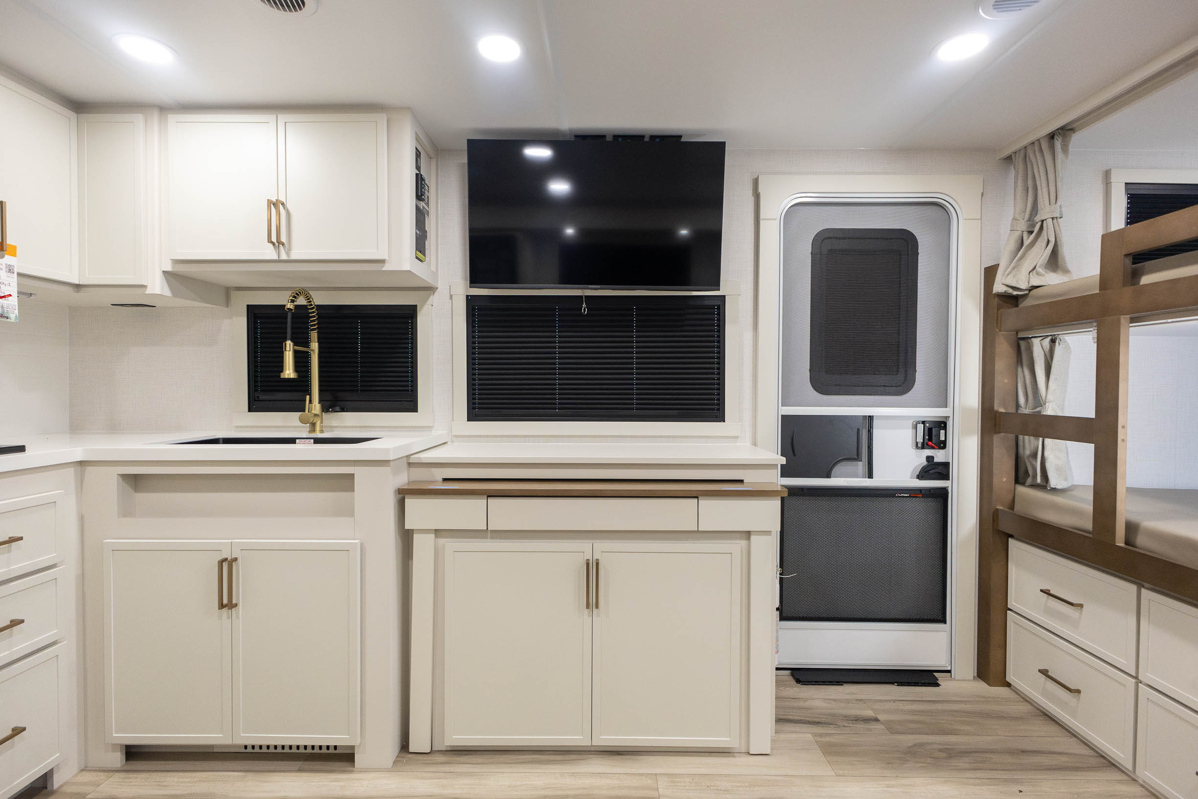 2027 Brinkley MODEL Ix 24x TRAVEL TRAILER