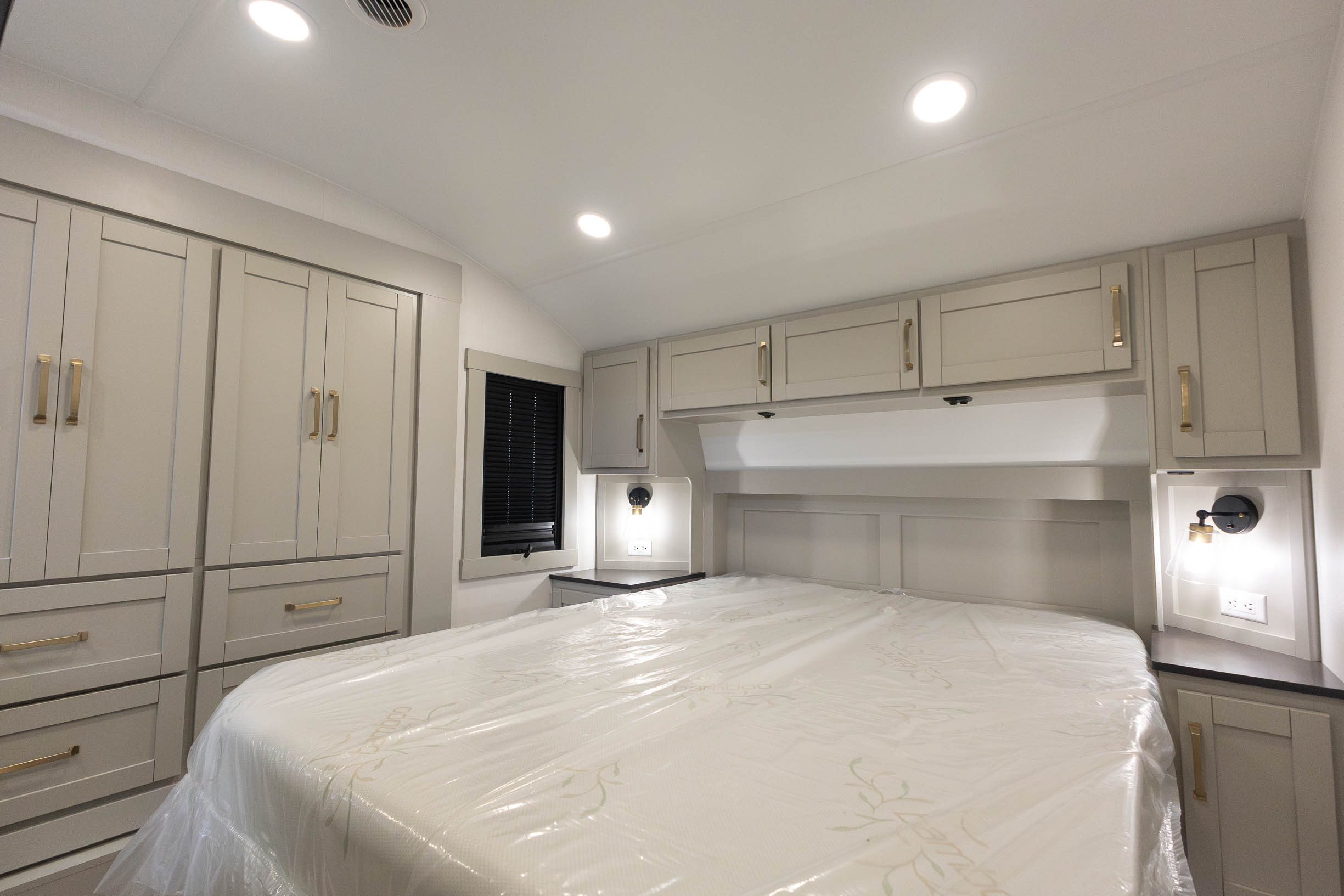 2027 Brinkley MODEL Z 3310 FIFTH WHEEL