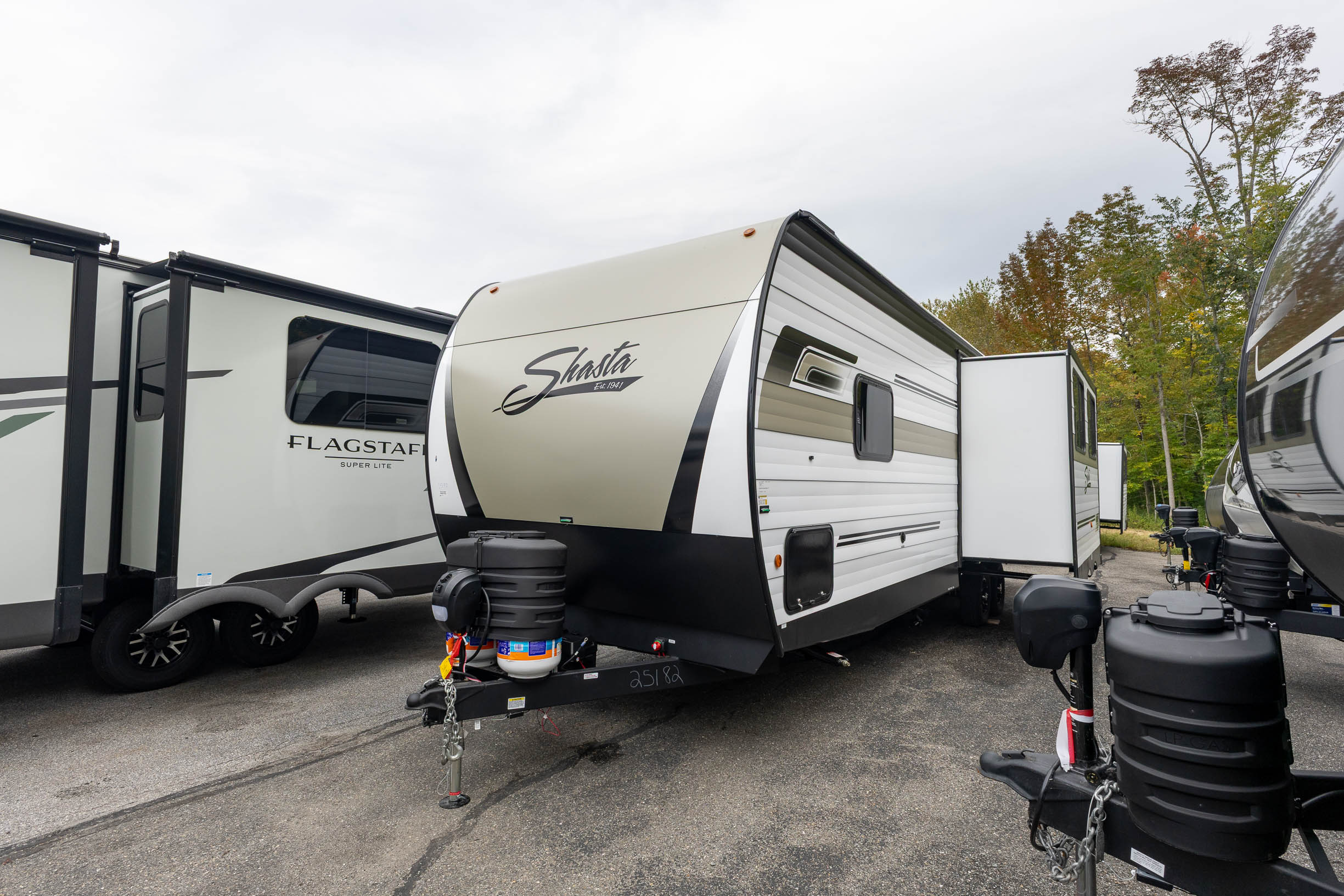 2027 Share Shasta Oasis 30RKS — photo 1 of 19