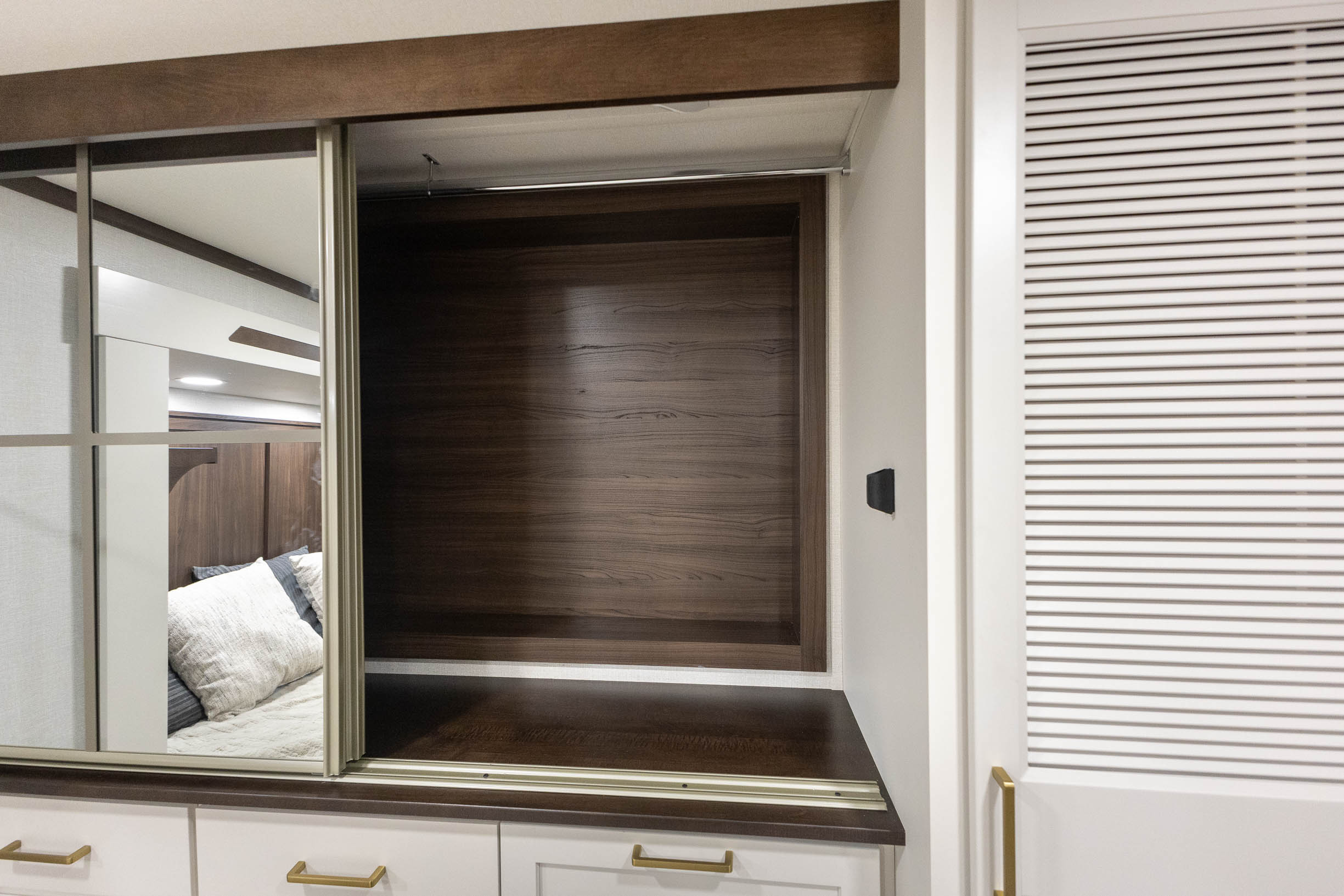 2027 Forest River Cedar Creek 390RKB FIFTH WHEEL