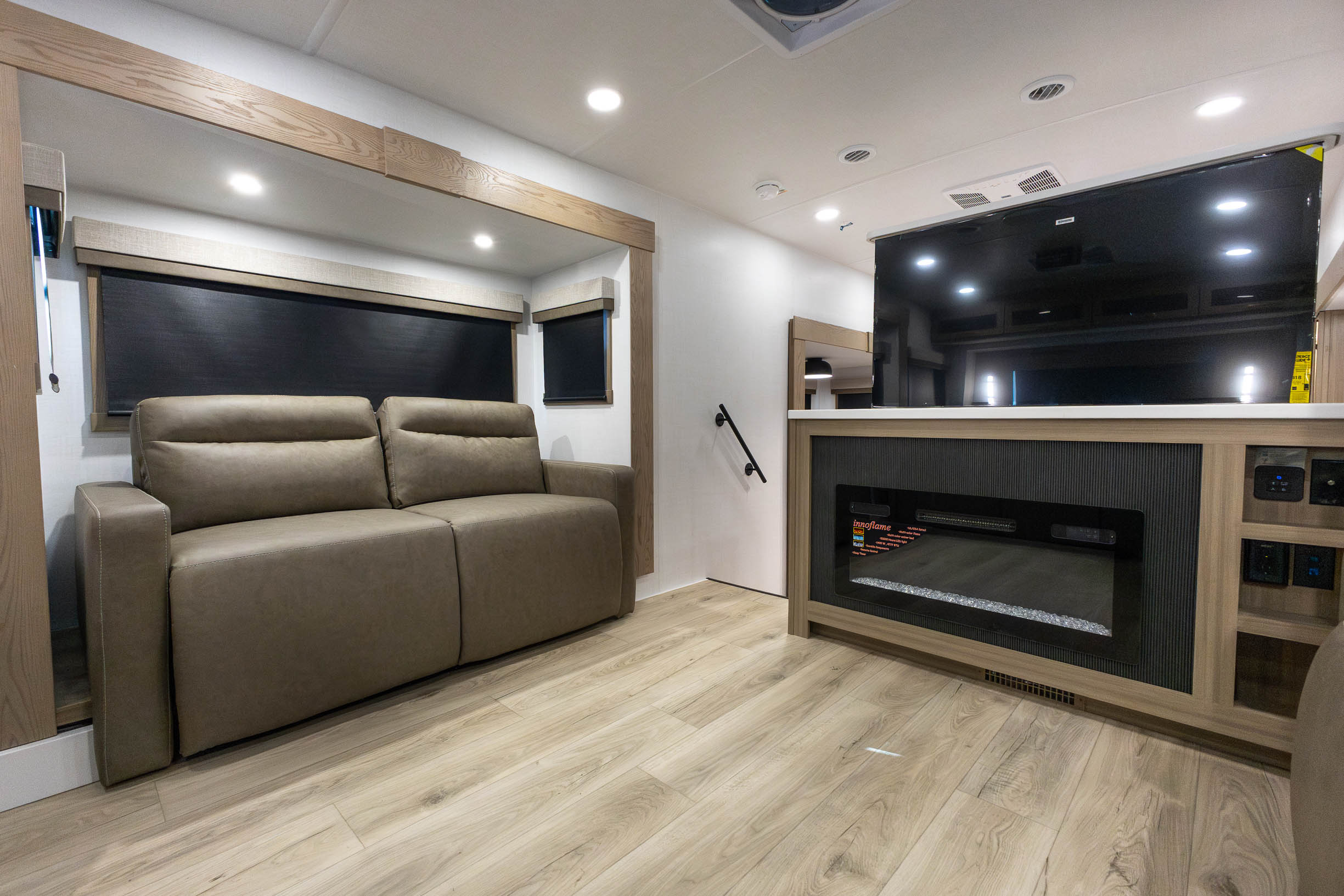 2027 Forest River Flagstaff Classic 402CFL FIFTH WHEEL