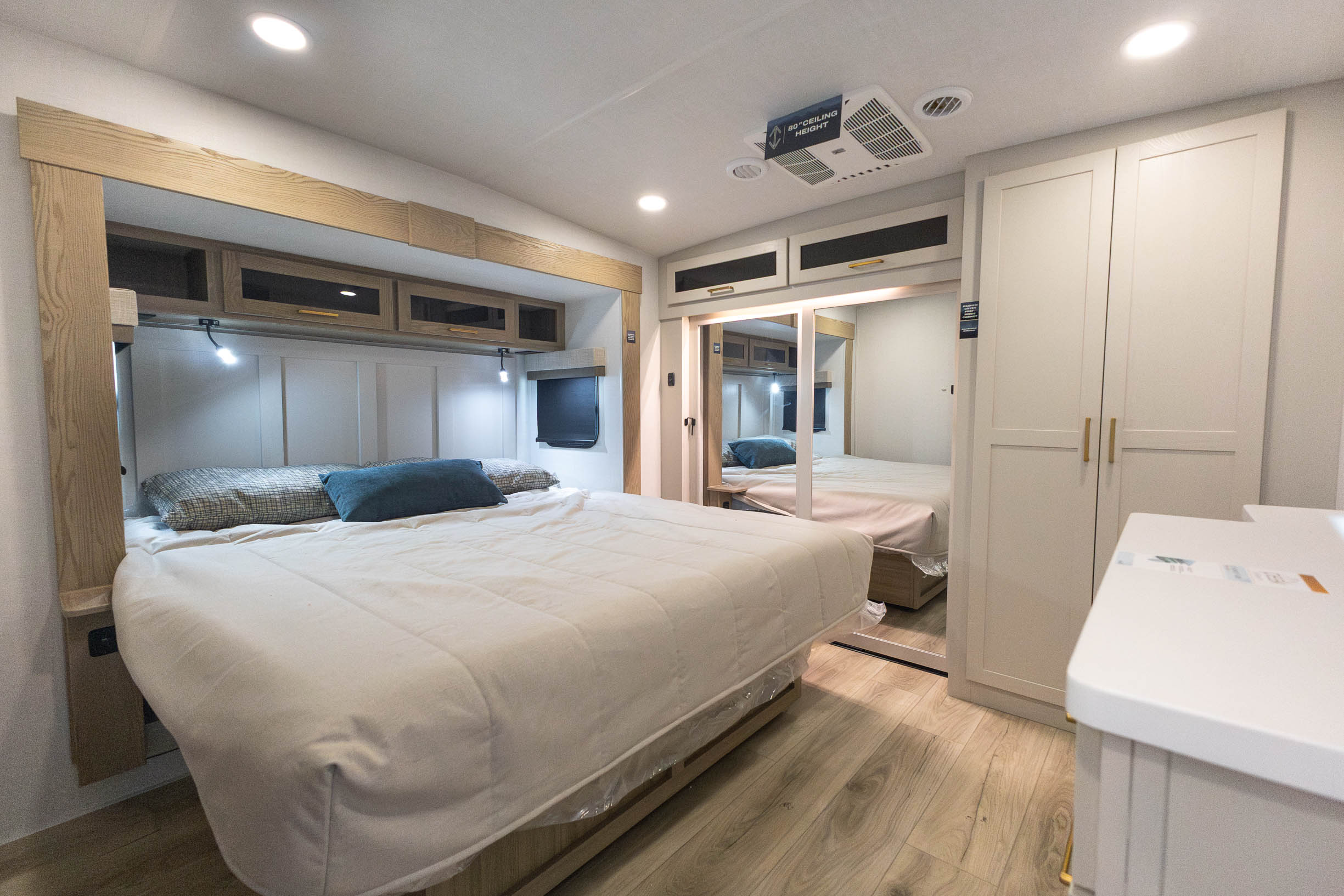 2027 Forest River Flagstaff Classic 404CRK FIFTH WHEEL