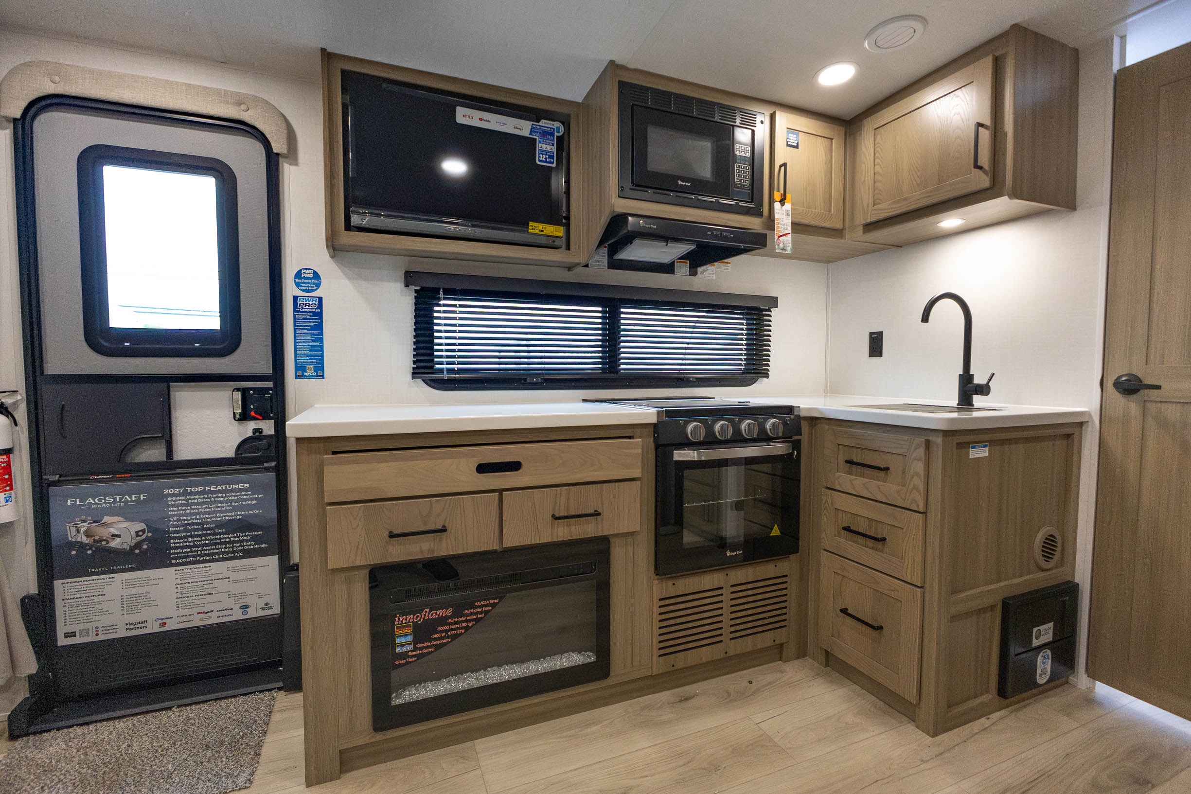 2027 Forest River Flagstaff Micro Lite 22LKS TRAVEL TRAILER