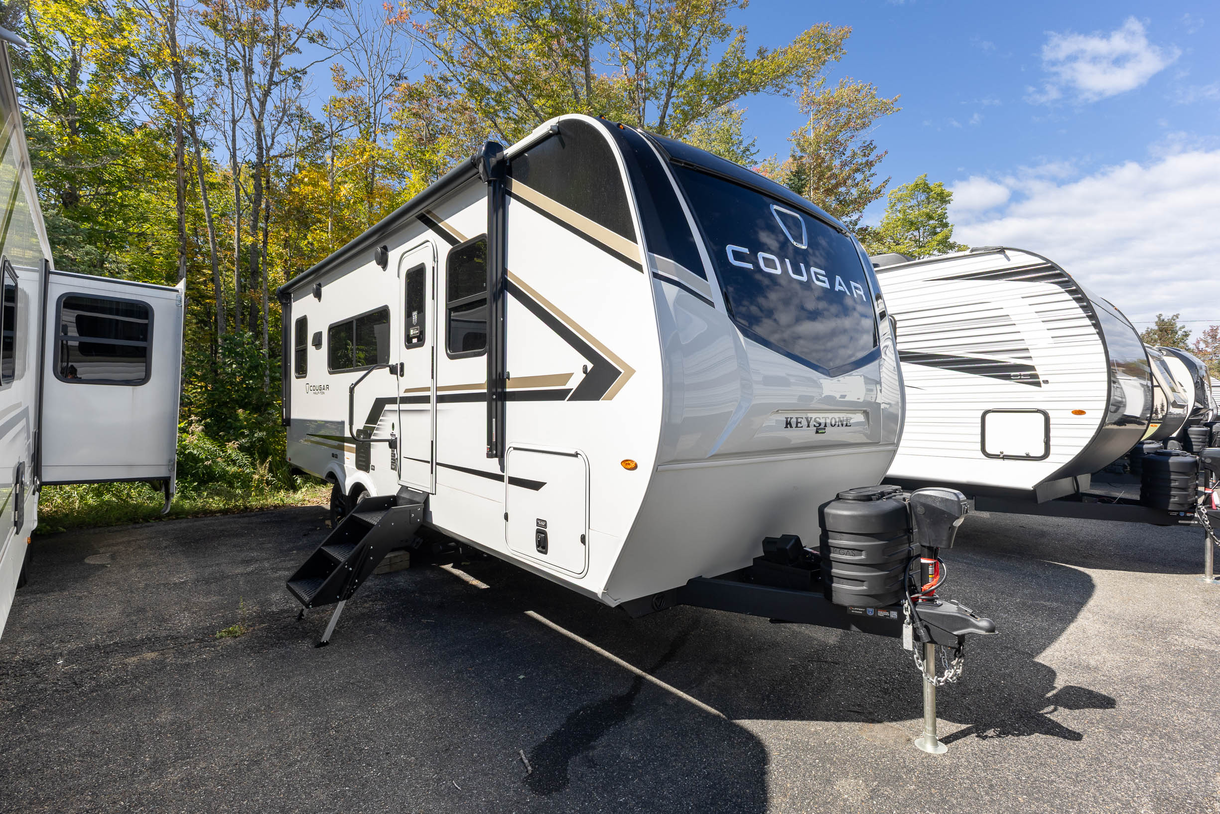 2027 Keystone RV Cougar Half-Ton 21LBK TRAVEL TRAILER