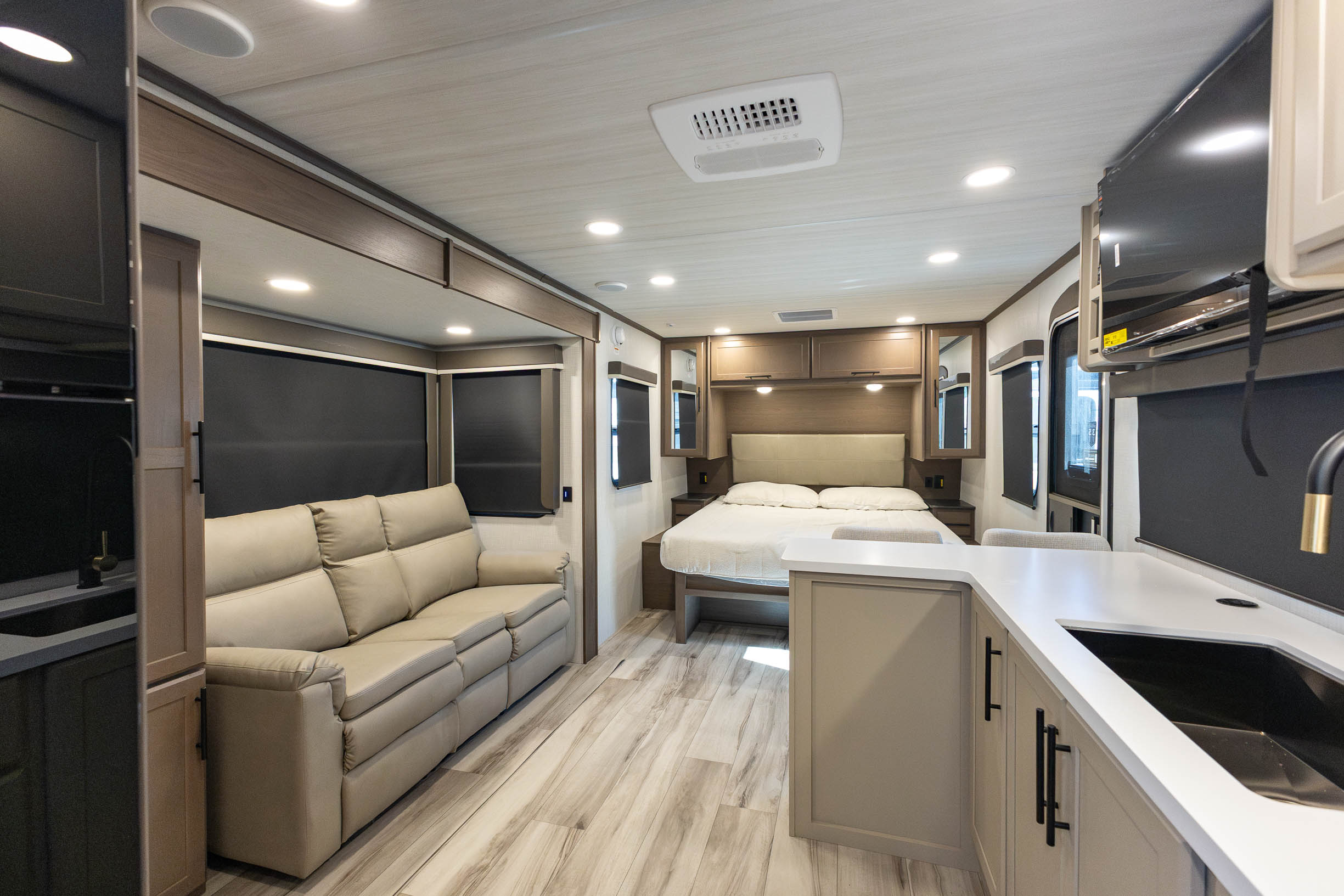 2027 Keystone RV Cougar Half-Ton 21LBK TRAVEL TRAILER