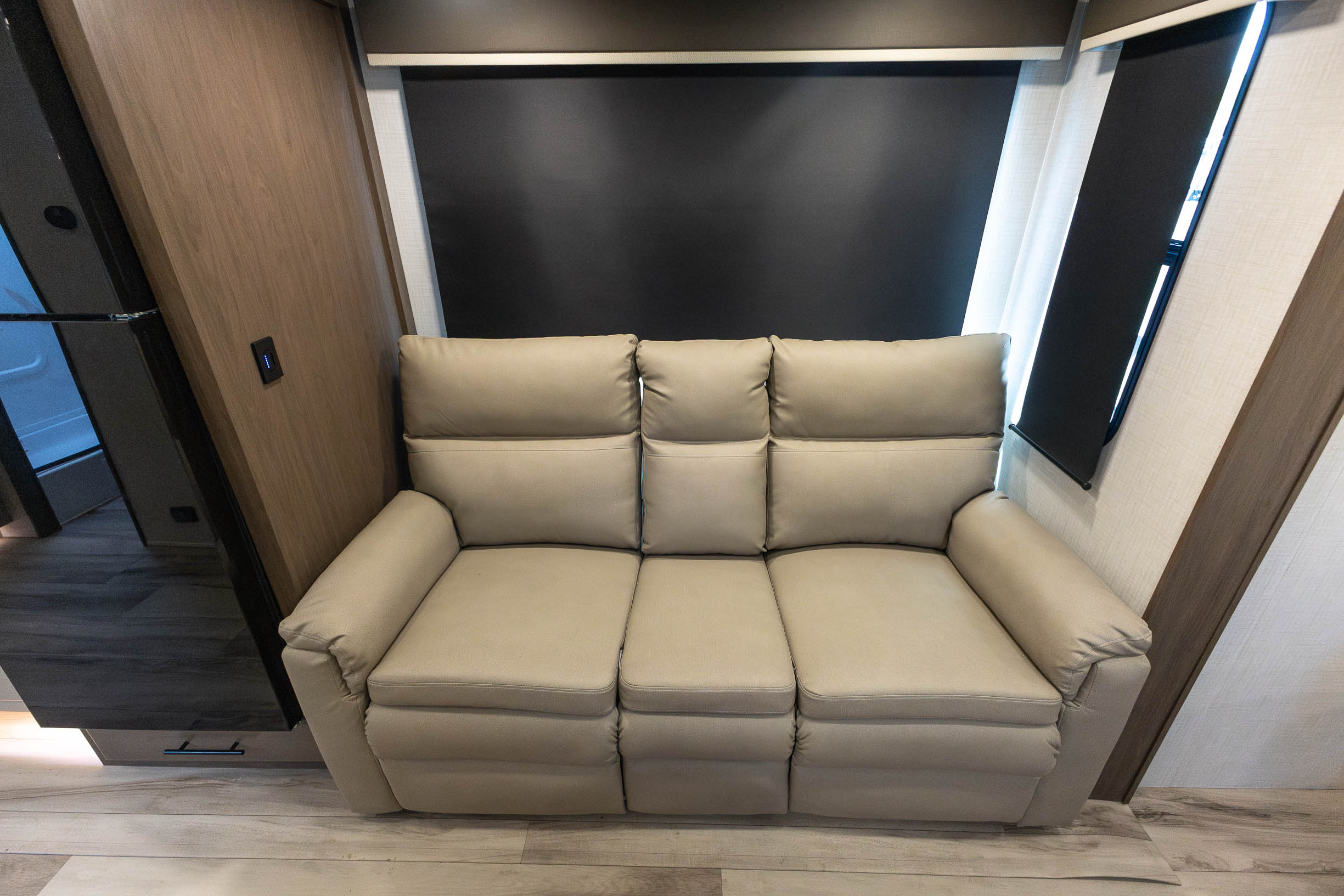 2027 Keystone RV Cougar Half-Ton 22MLS TRAVEL TRAILER