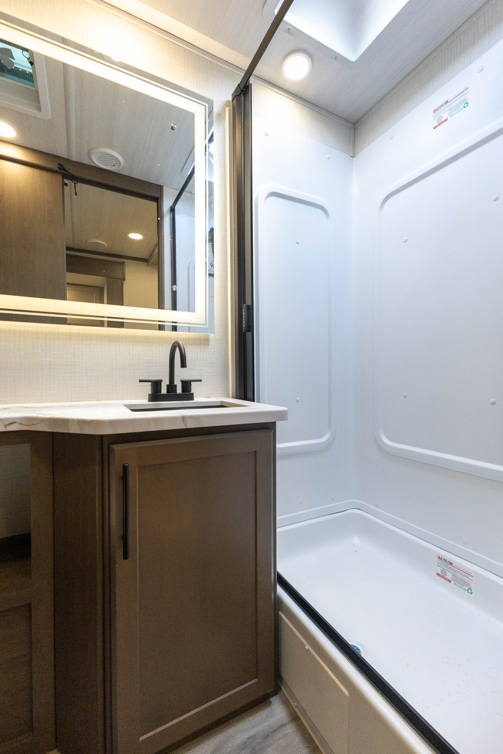 2027 Keystone RV Cougar Half-Ton 22MLS TRAVEL TRAILER