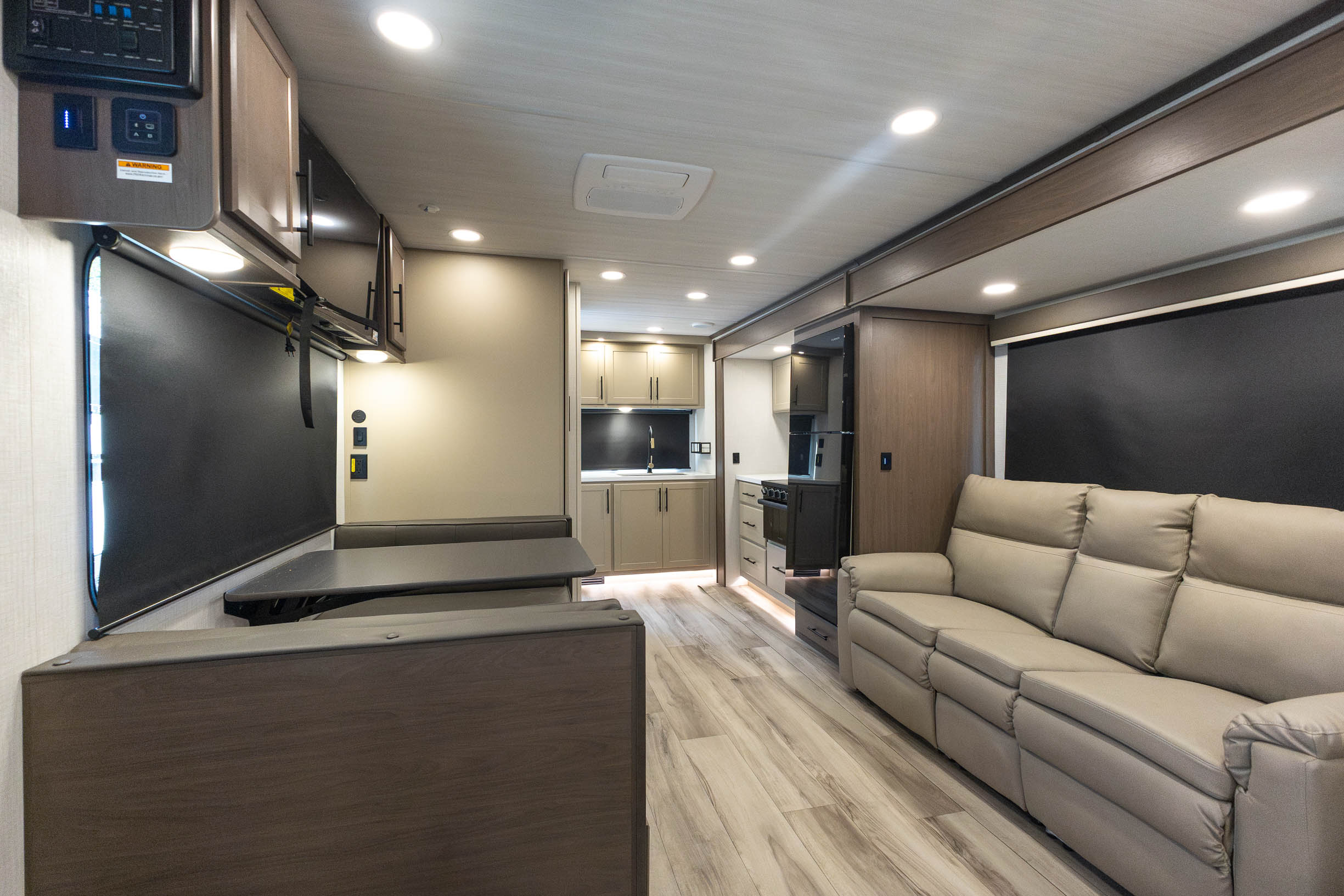 2027 Keystone RV Cougar Half-Ton 22MLS TRAVEL TRAILER
