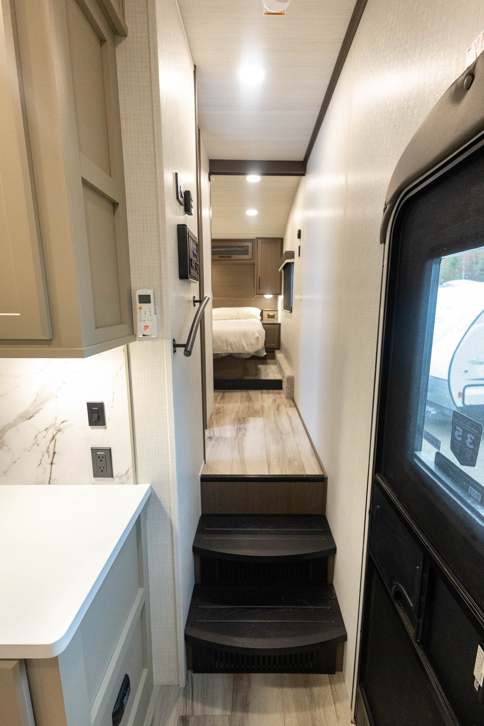 2027 Keystone RV Cougar Half-Ton 28RLI FIFTH WHEEL
