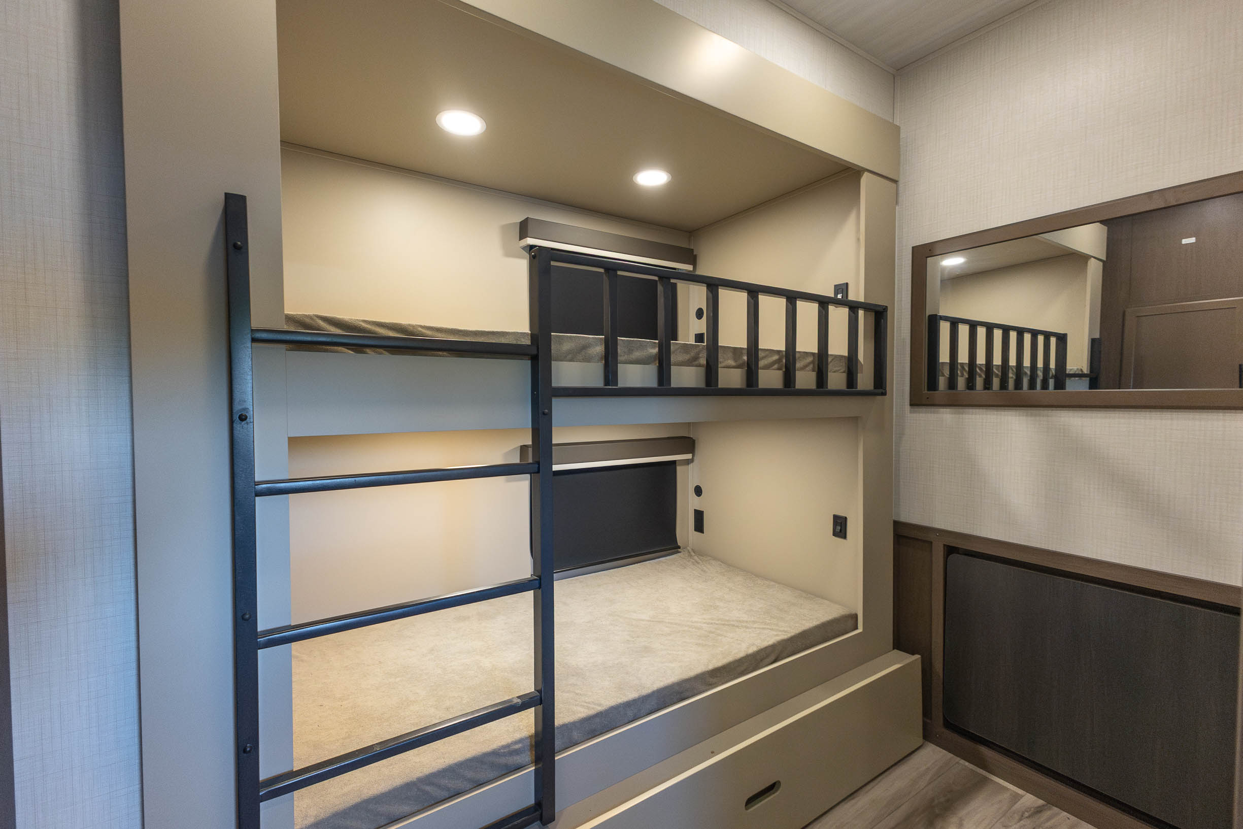 2027 Keystone RV Cougar Half-Ton 29MBD FIFTH WHEEL