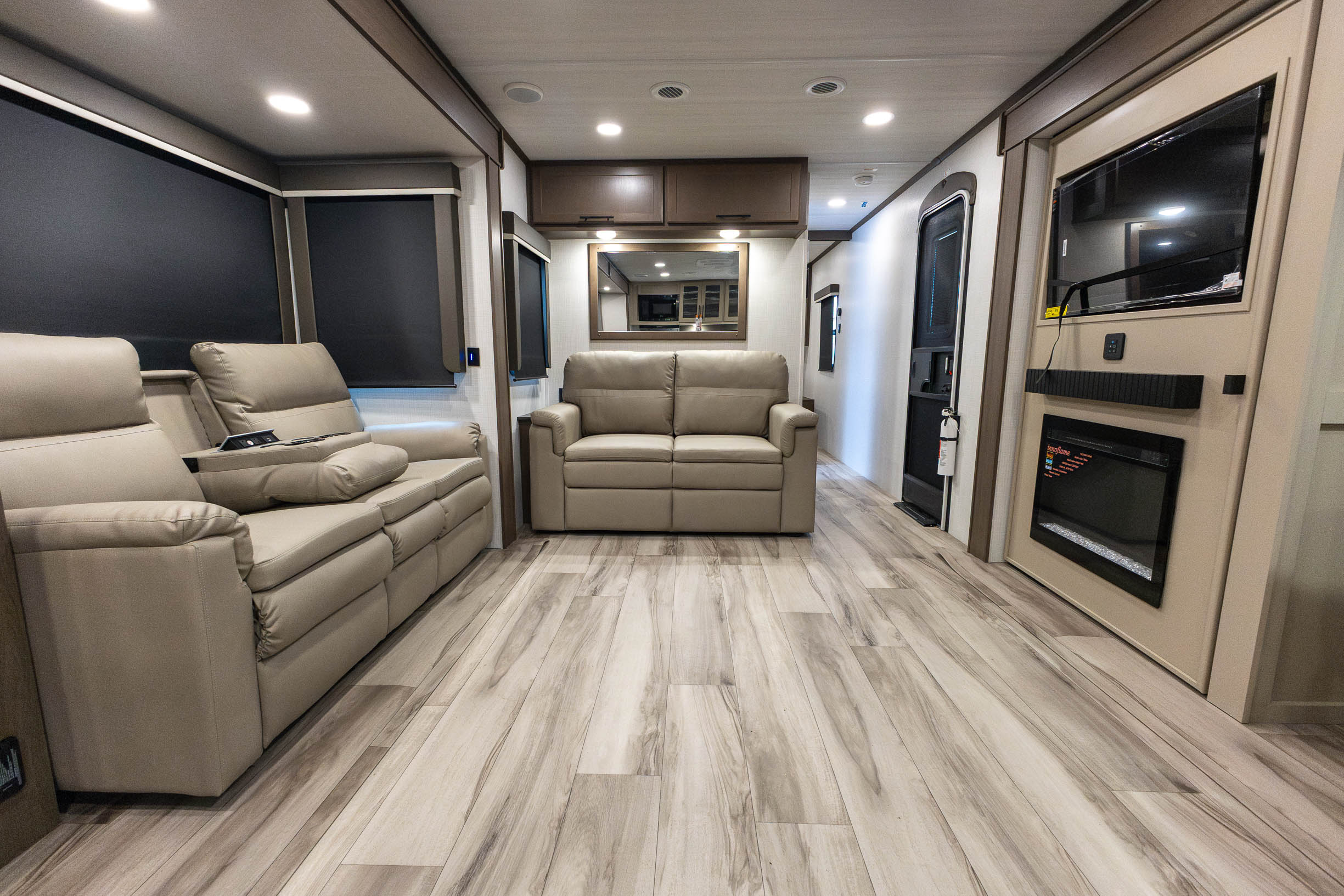 2027 Keystone RV Cougar Half-Ton 29RKE TRAVEL TRAILER