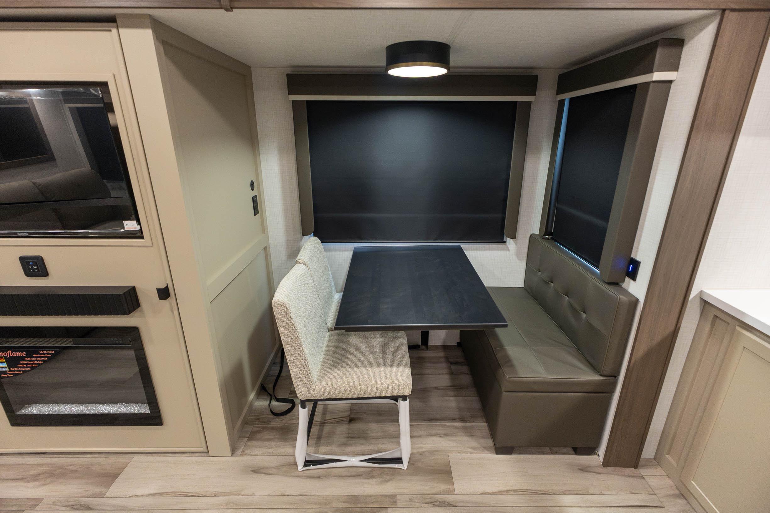 2027 Keystone RV Cougar Half-Ton 29RKE TRAVEL TRAILER