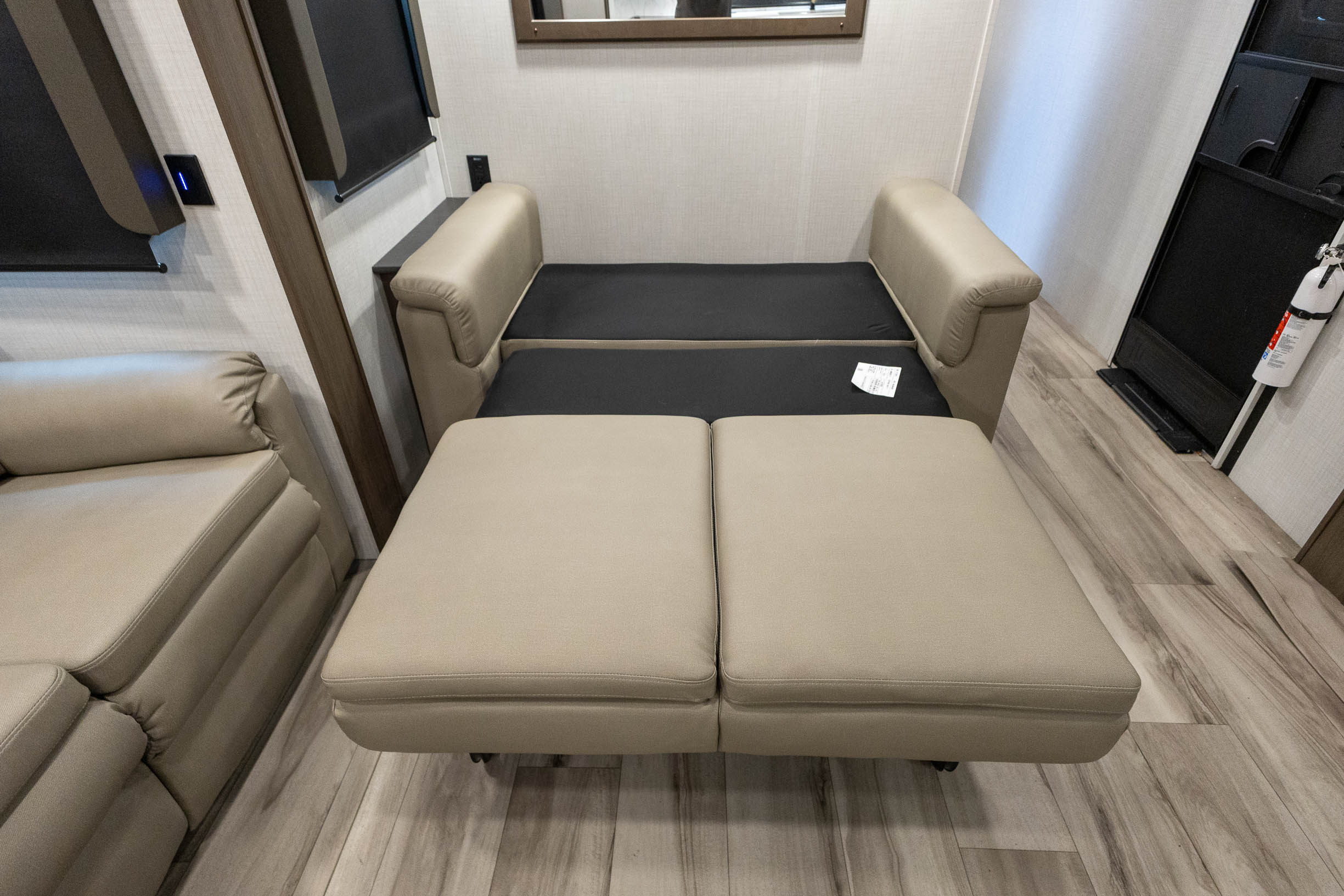 2027 Keystone RV Cougar Half-Ton 29RKE TRAVEL TRAILER