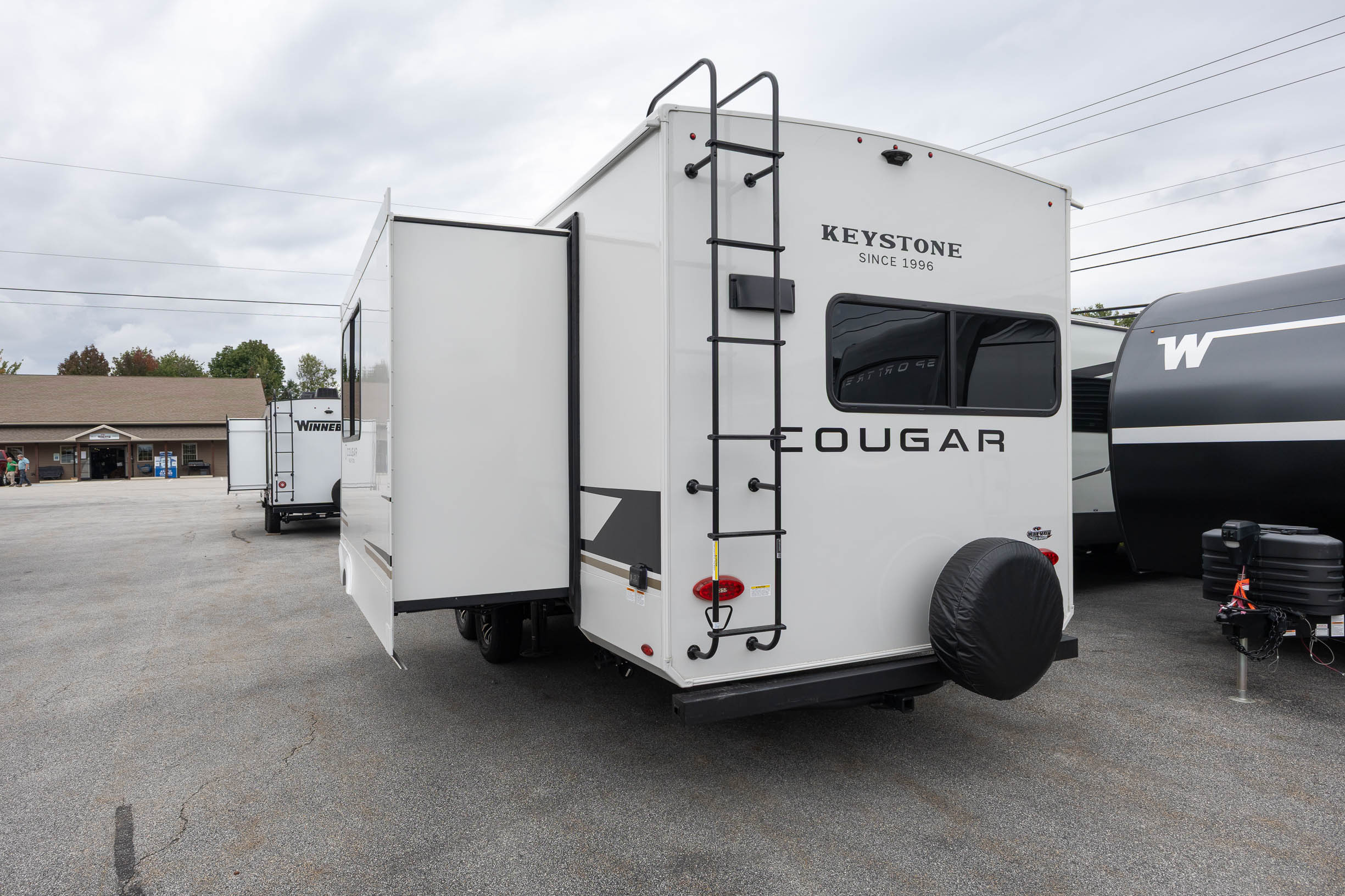 2027 Keystone RV Cougar Half-Ton 29RKE TRAVEL TRAILER