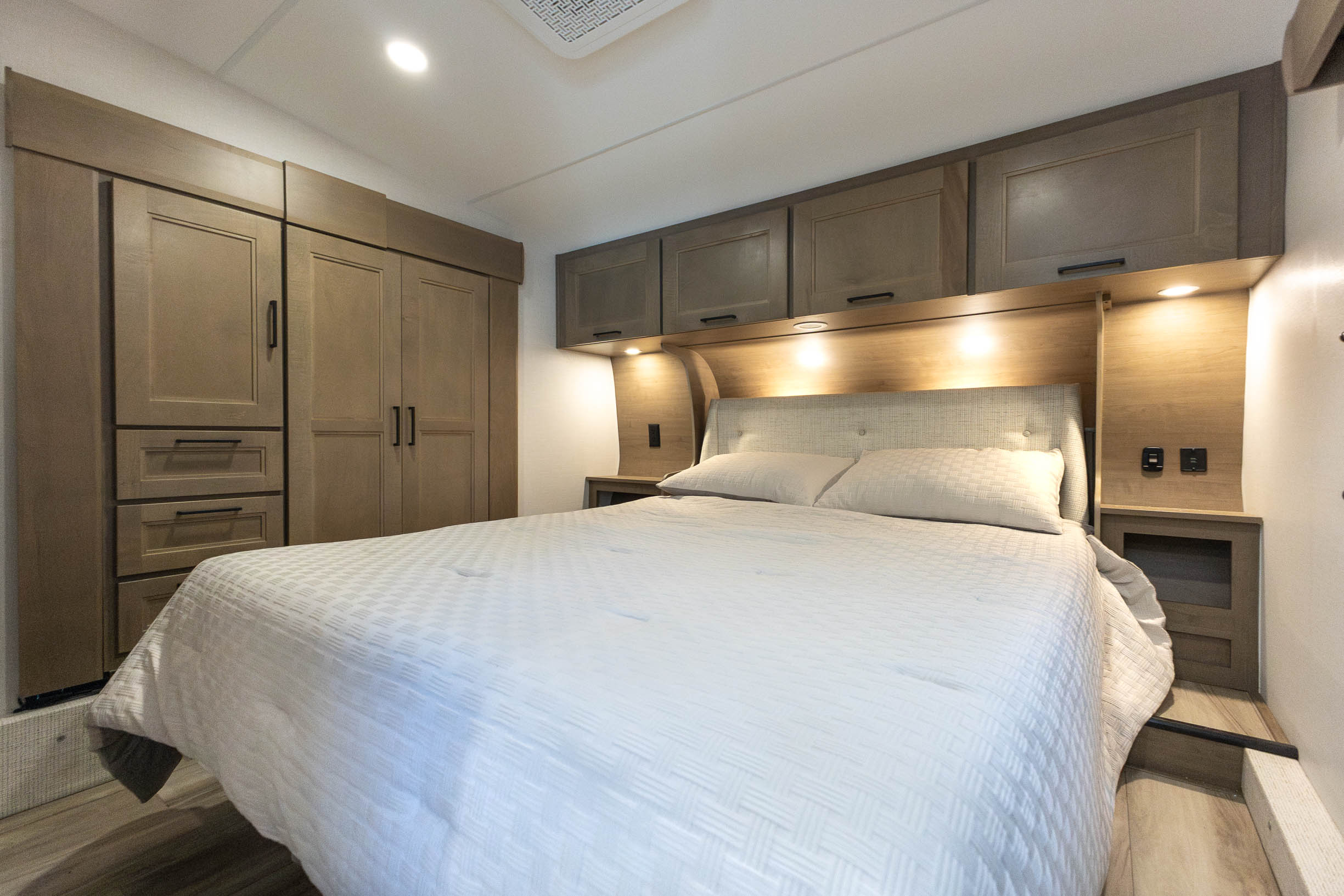 2027 KZ RV Durango HT 286BHD FIFTH WHEEL