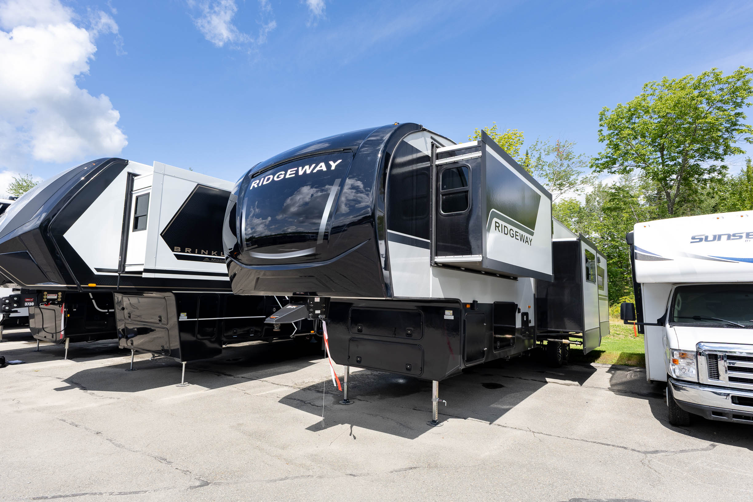 2027 KZ RV Ridgeway 36MBL FIFTH WHEEL