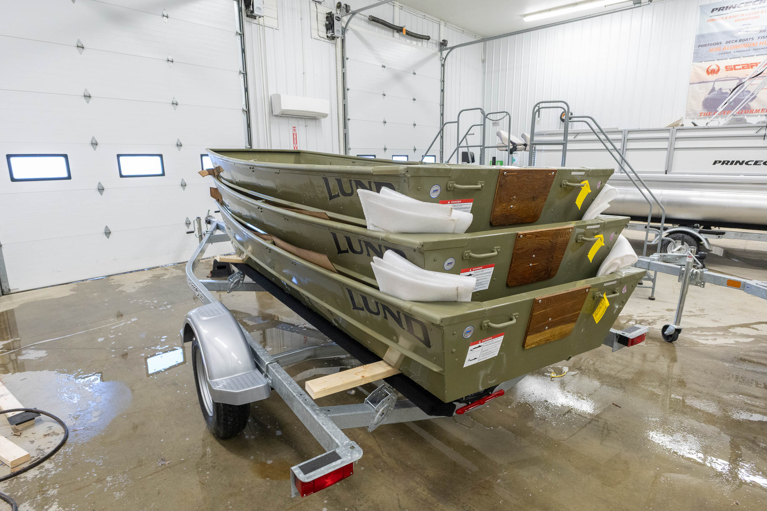 2027 Lund 1240 JON BOAT