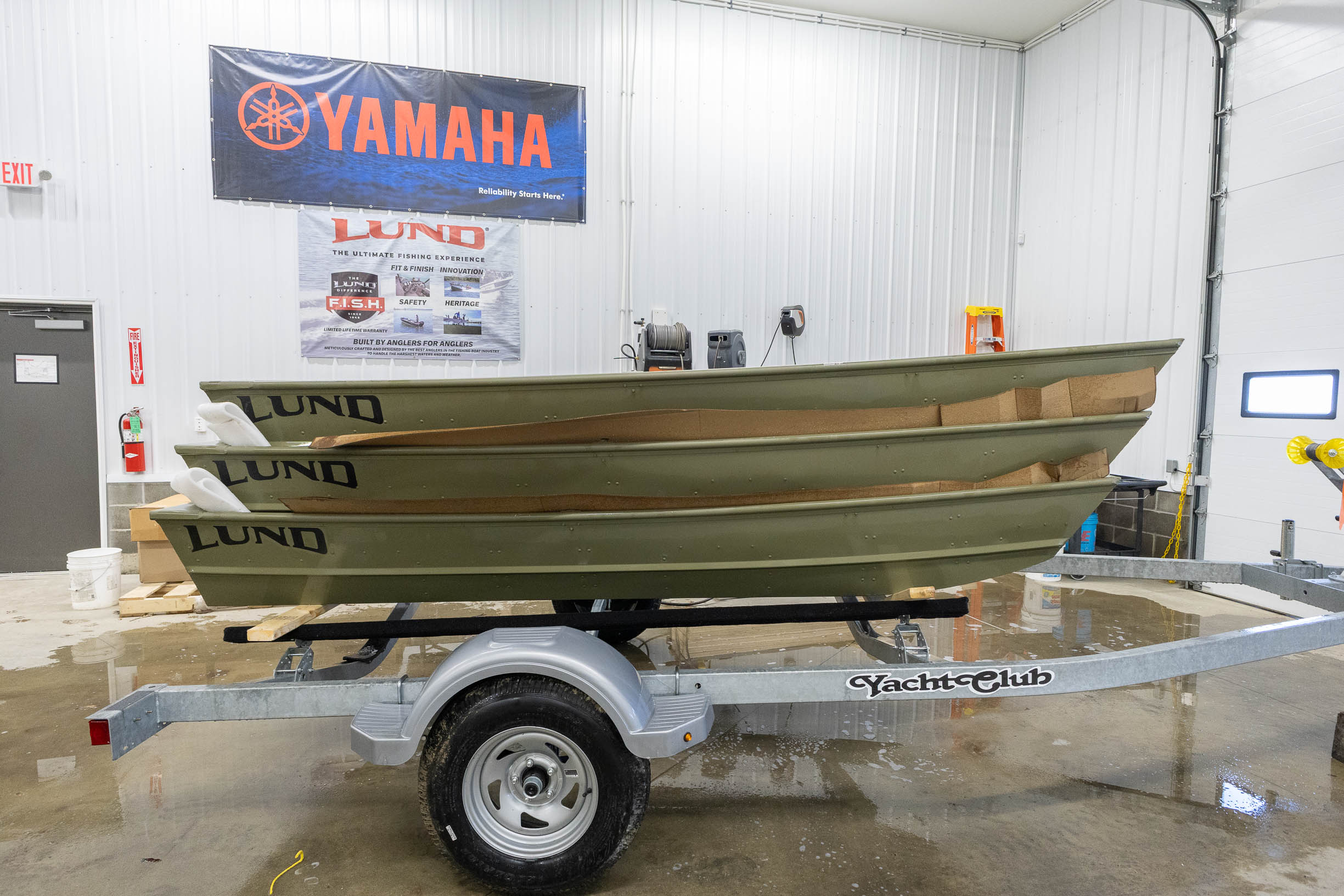 2027 Lund Jon 1240 JON BOAT