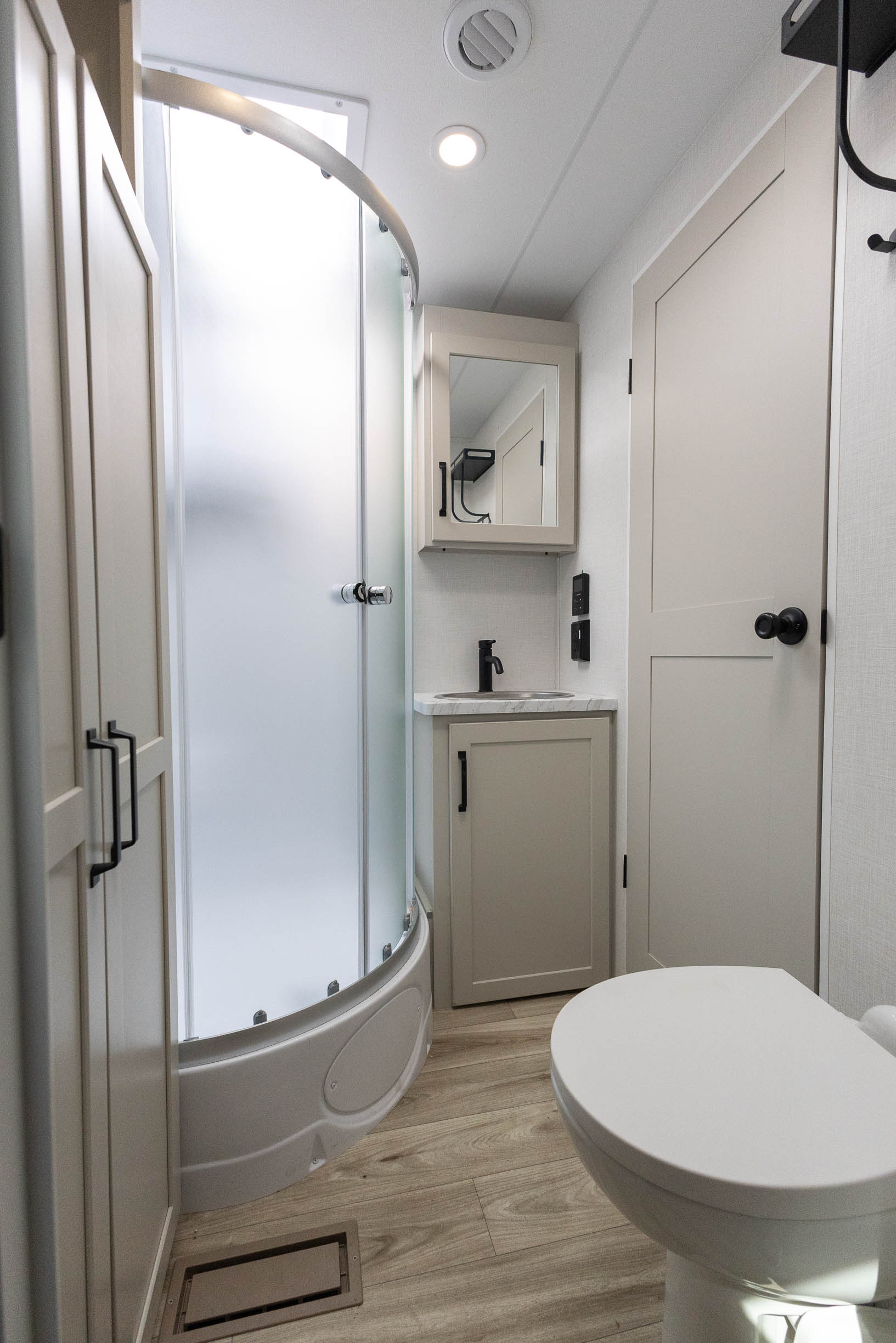 2027 Venture RV SportTrek 327VIK TRAVEL TRAILER
