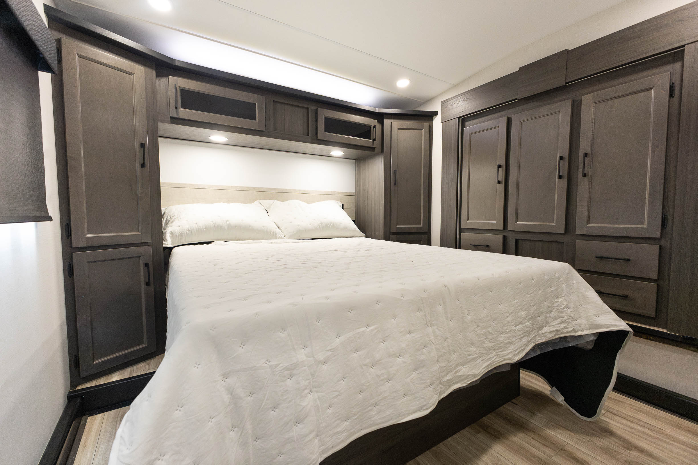 2027 Venture SportTrek 312VTB FIFTH WHEEL