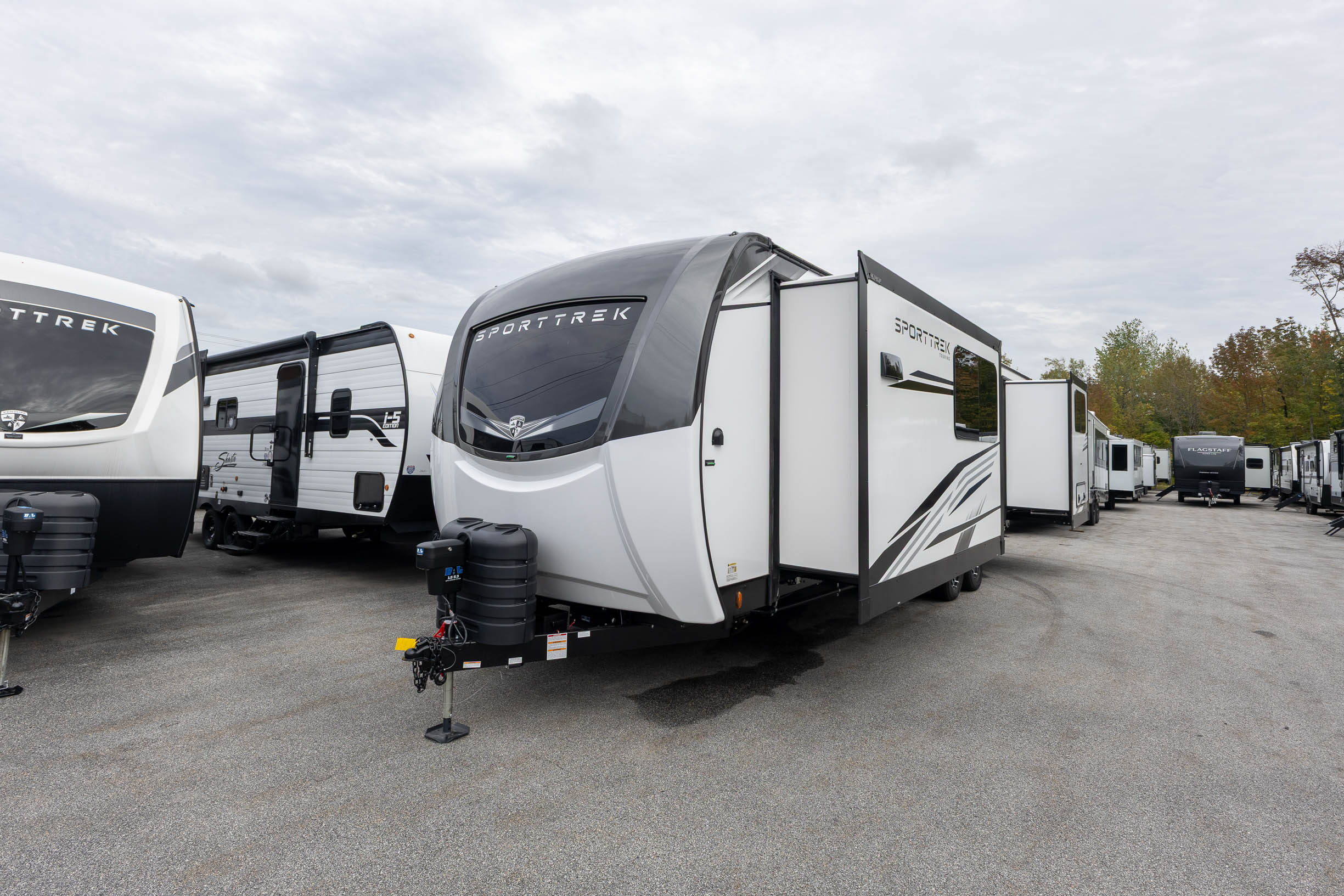 2027 Venture SportTrek Touring 333VFK TRAVEL TRAILER