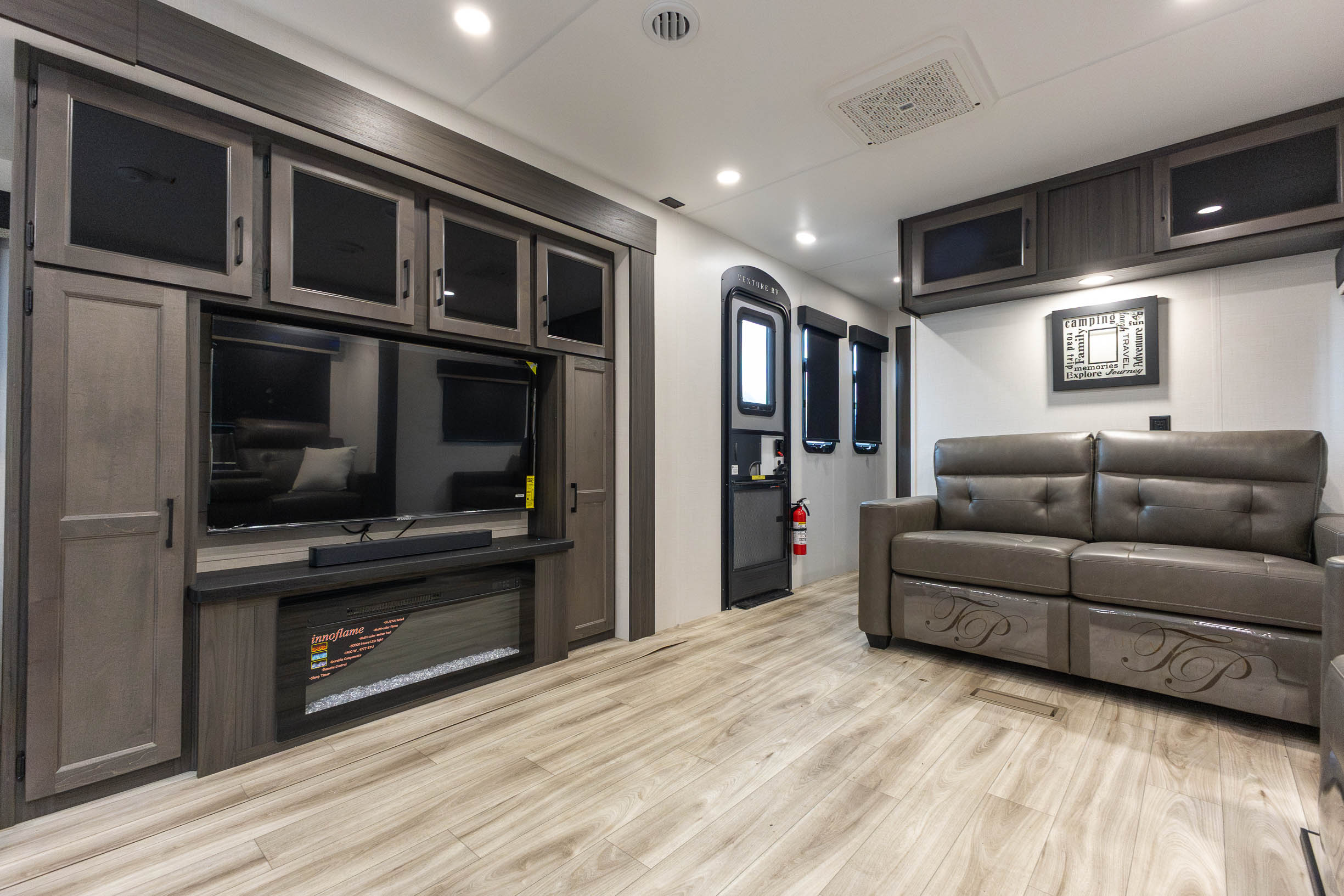 2027 Venture SportTrek Touring 333VFK TRAVEL TRAILER