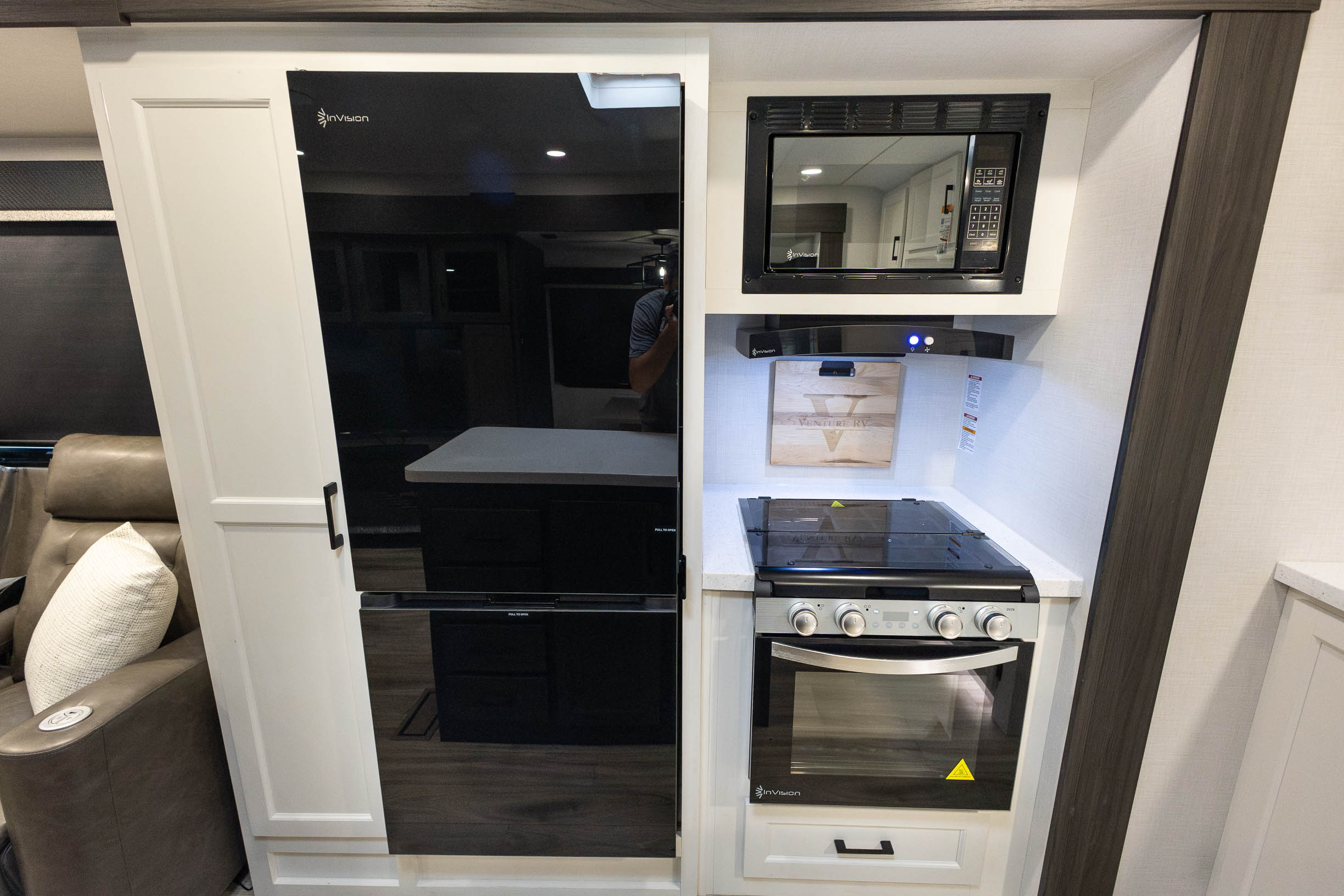 2027 Venture SportTrek Touring 333VFK TRAVEL TRAILER