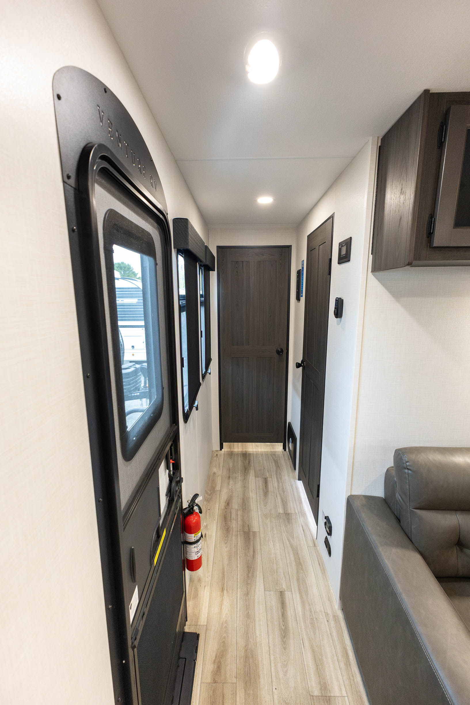2027 Venture SportTrek Touring 333VFK TRAVEL TRAILER