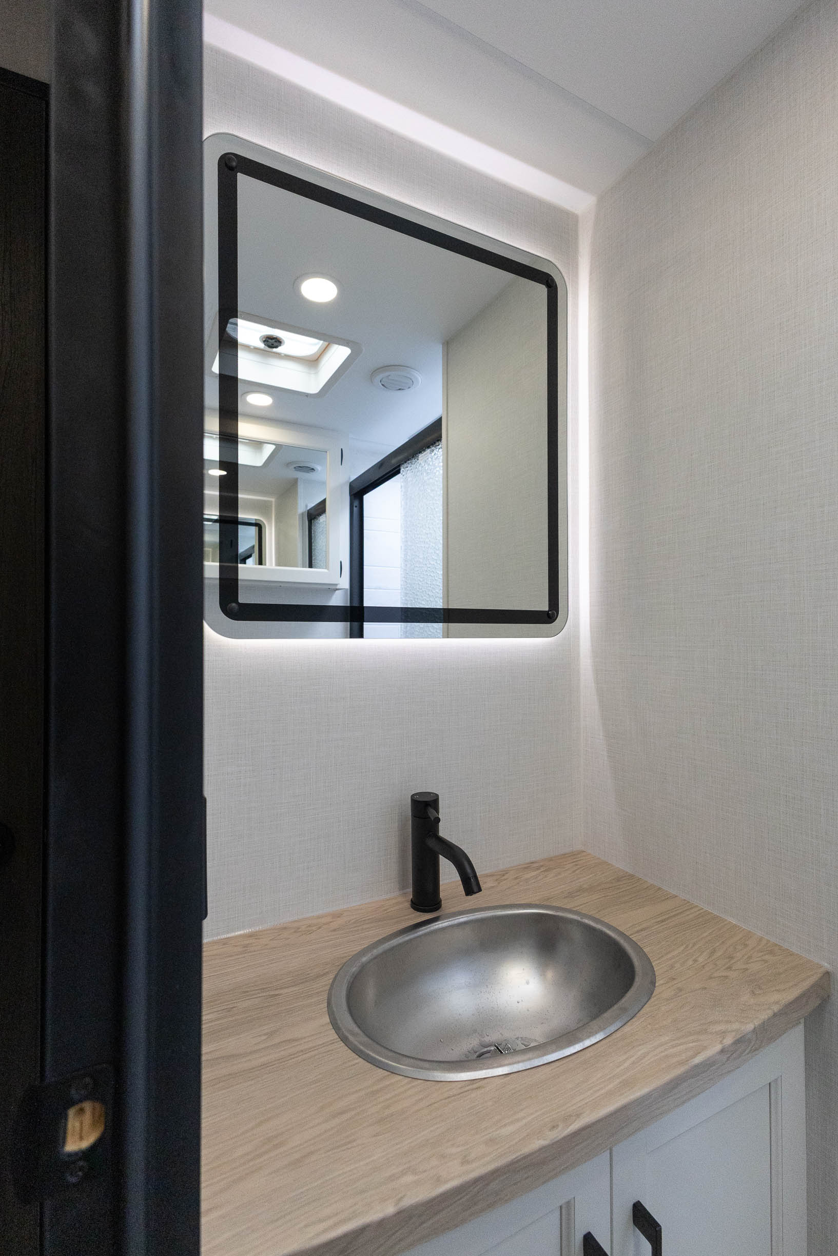 2027 Venture SportTrek Touring 333VFK TRAVEL TRAILER