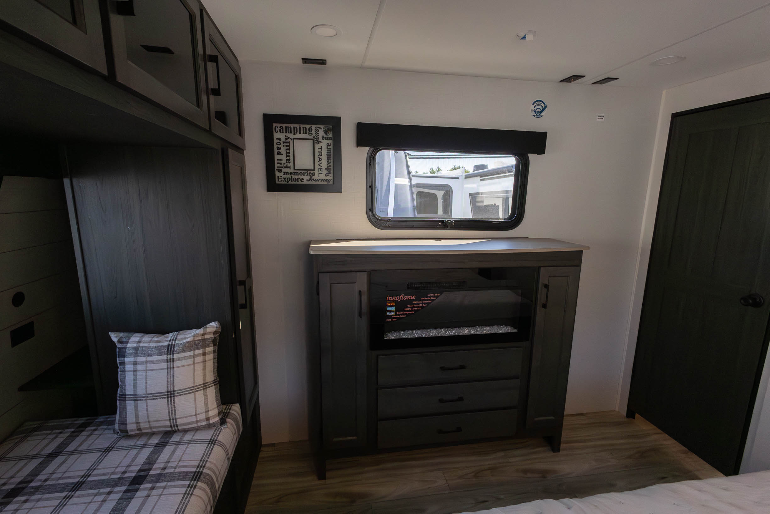 2027 Venture RV SportTrek Touring Edition STT343VIB TRAVEL TRAILER