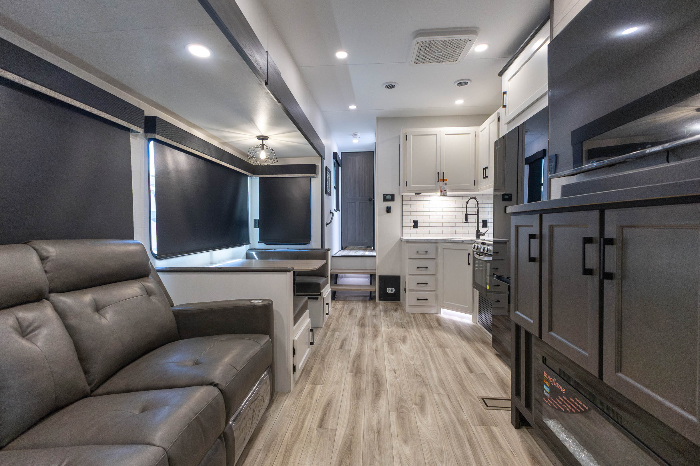 2027 Venture SportTrek STF312VTB FIFTH WHEEL
