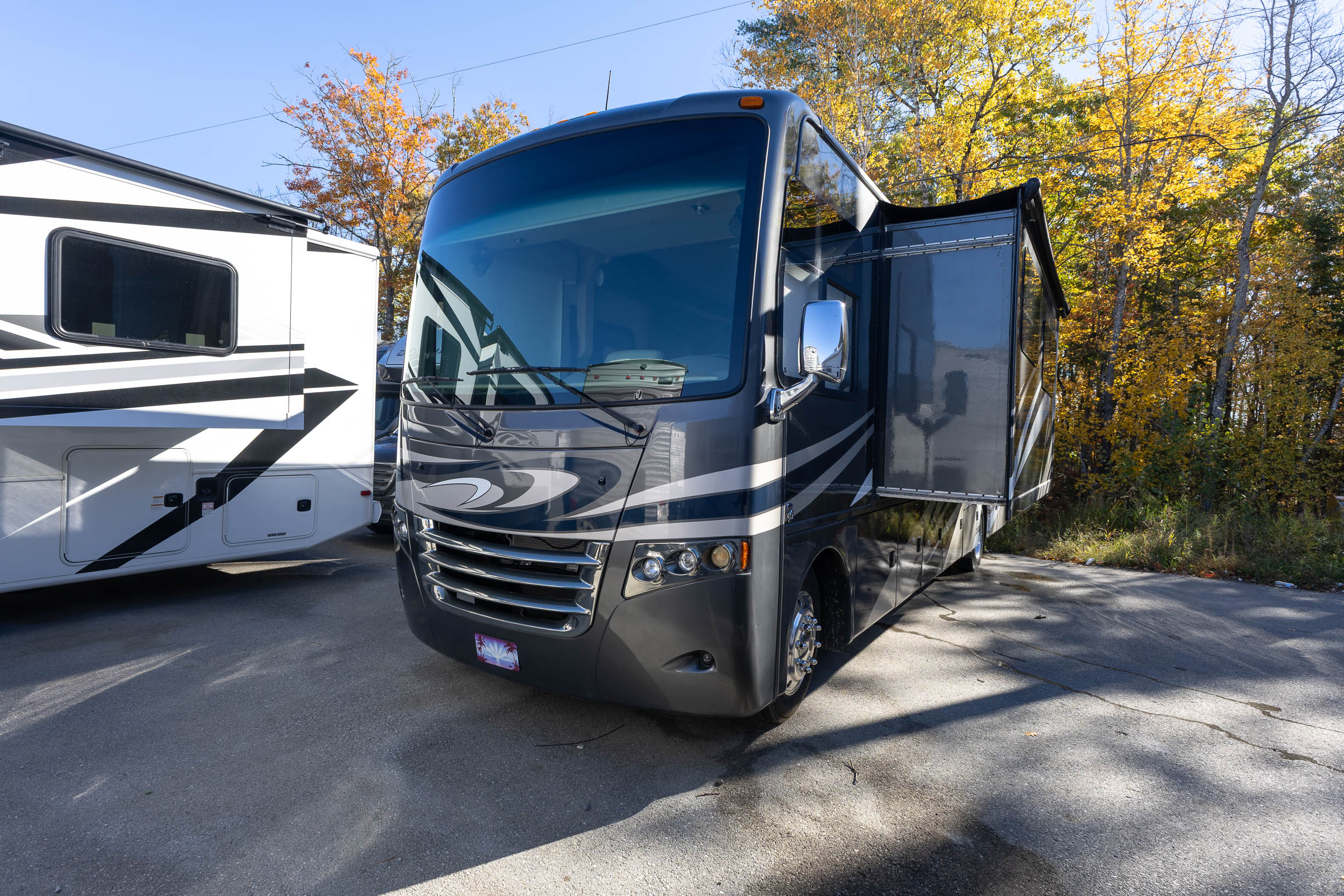 2017 Thor Motor Coach Miramar CLASS A MOTORHOME